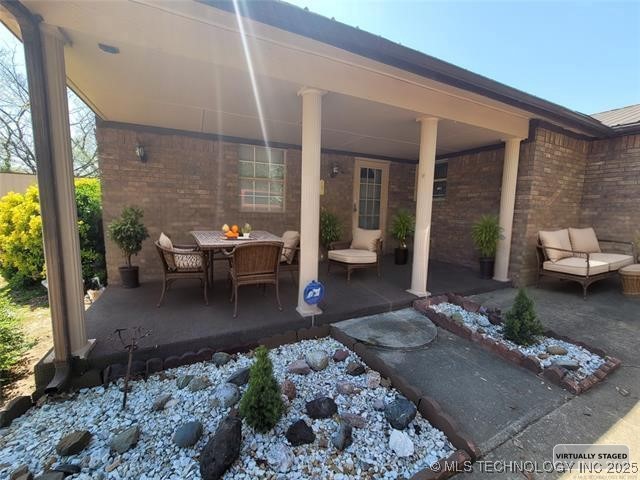 351 Hamilton Road Property Photo 4