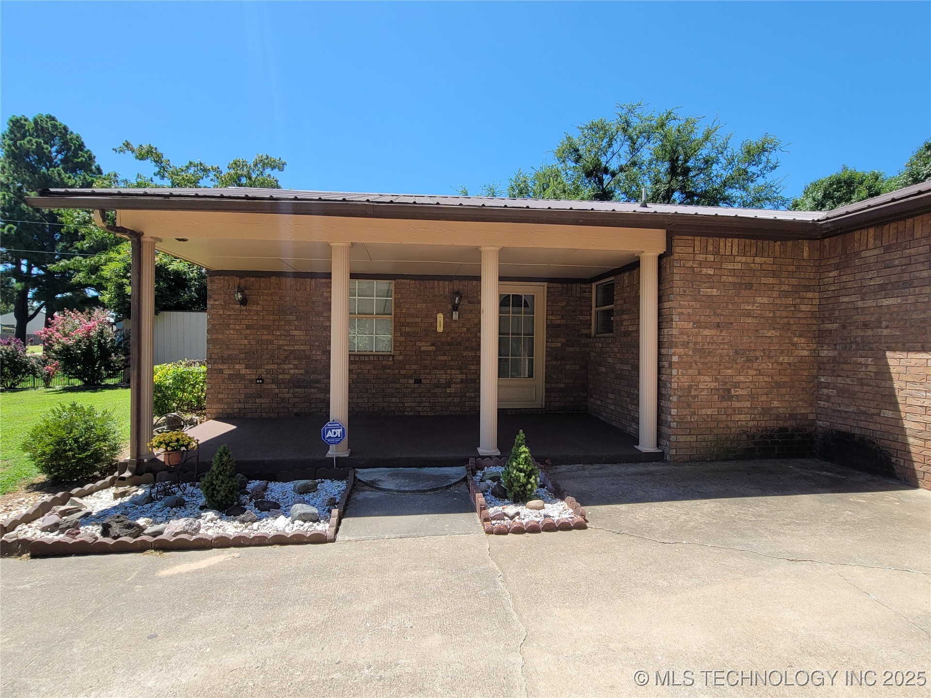 351 Hamilton Road Property Photo 6