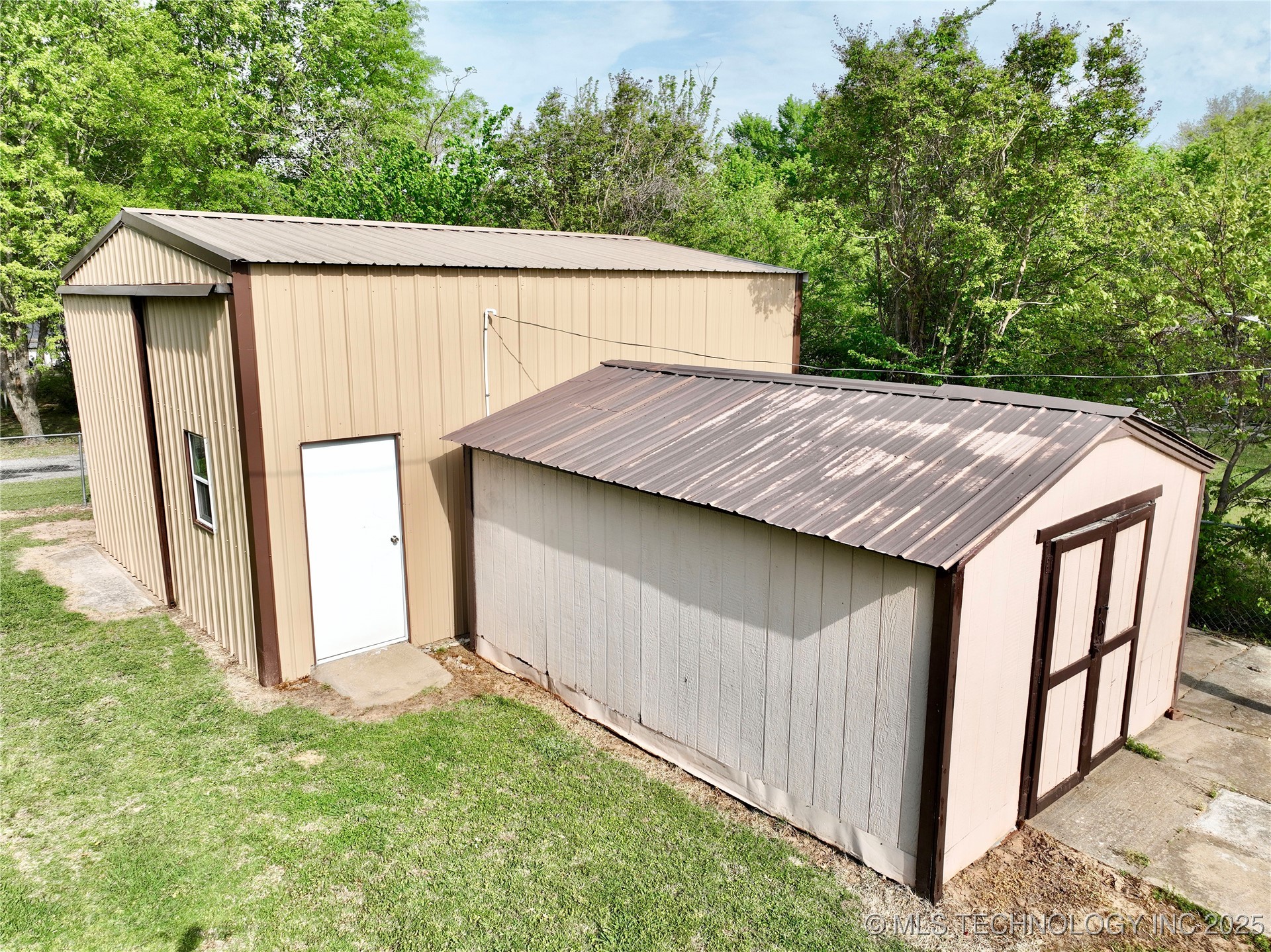 351 Hamilton Road Property Photo 9