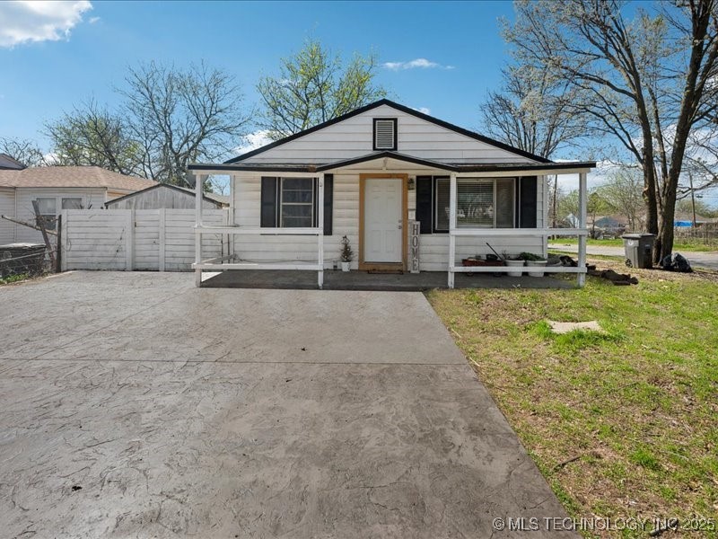 1248 N Toledo Avenue Property Photo