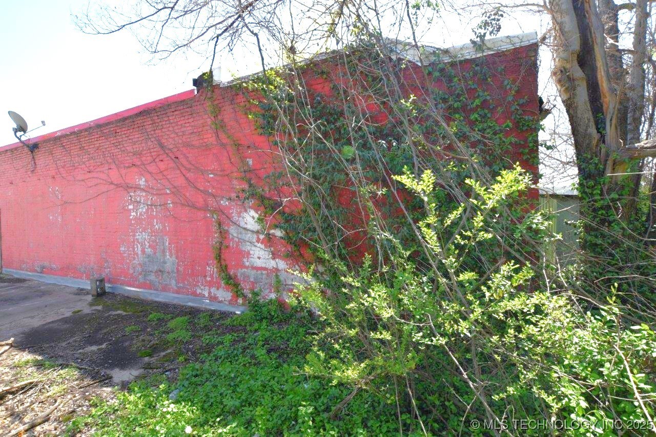 106 Main Street Property Photo 6