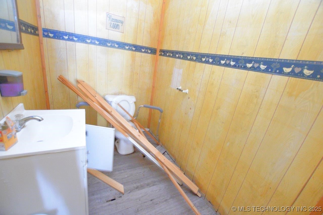 106 Main Street Property Photo 18