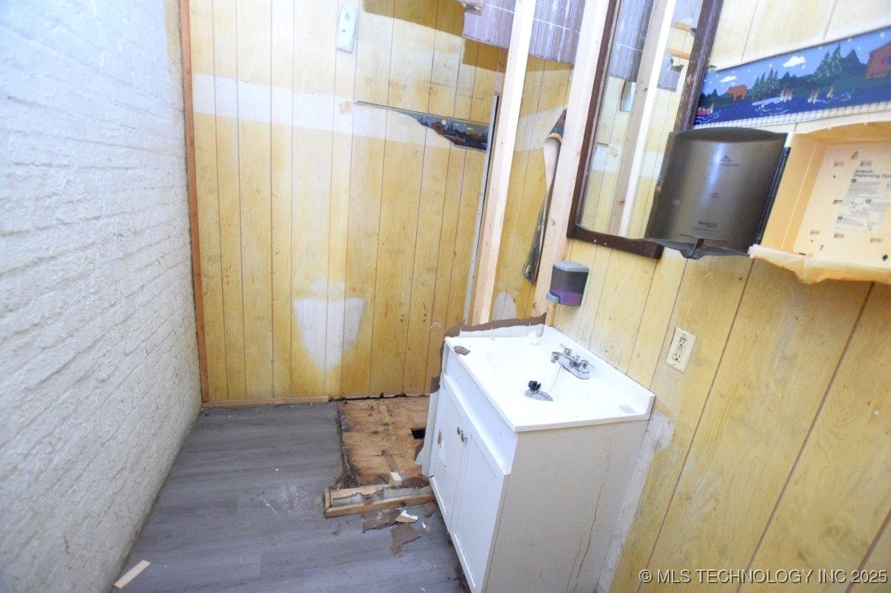 106 Main Street Property Photo 19