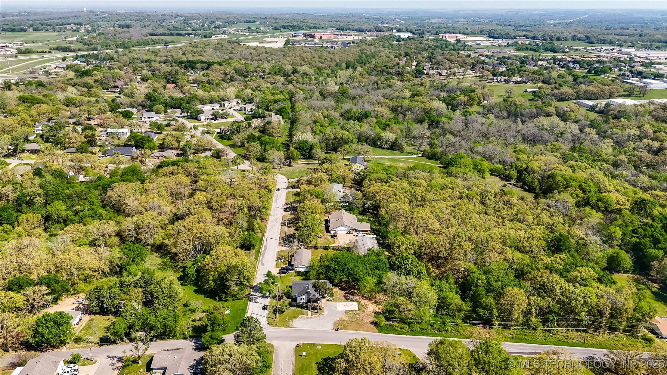 824 Wilson Property Photo 32