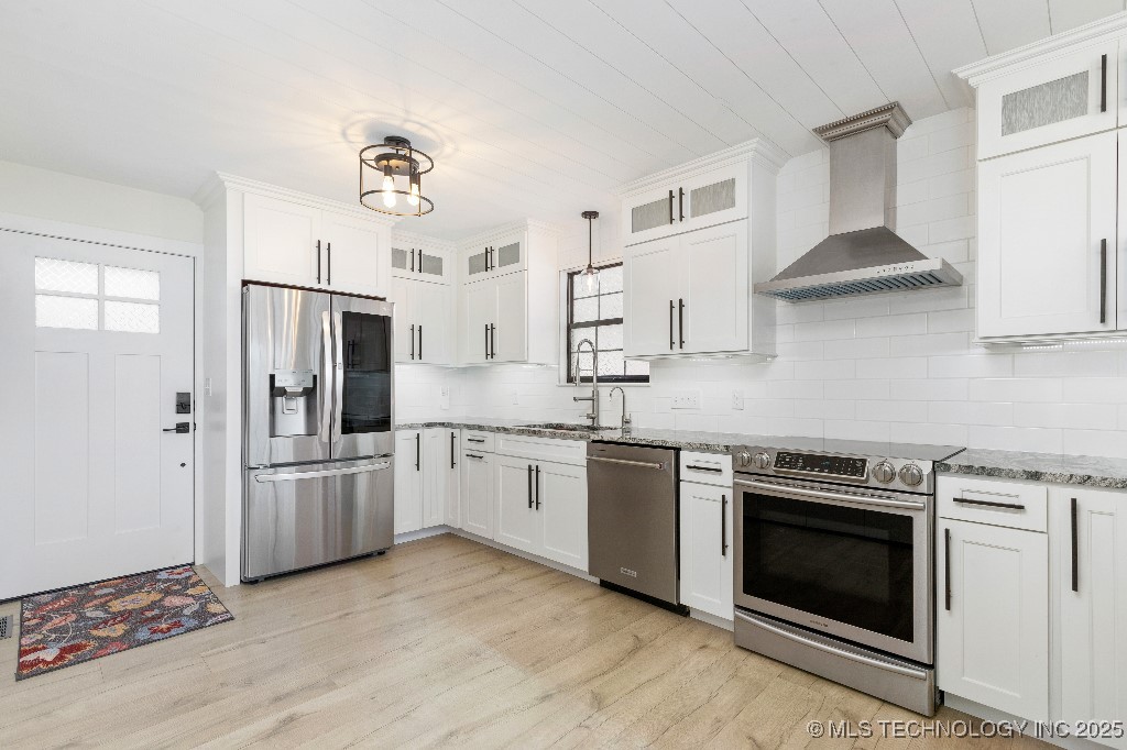 55761 E 303 Road Property Photo 10
