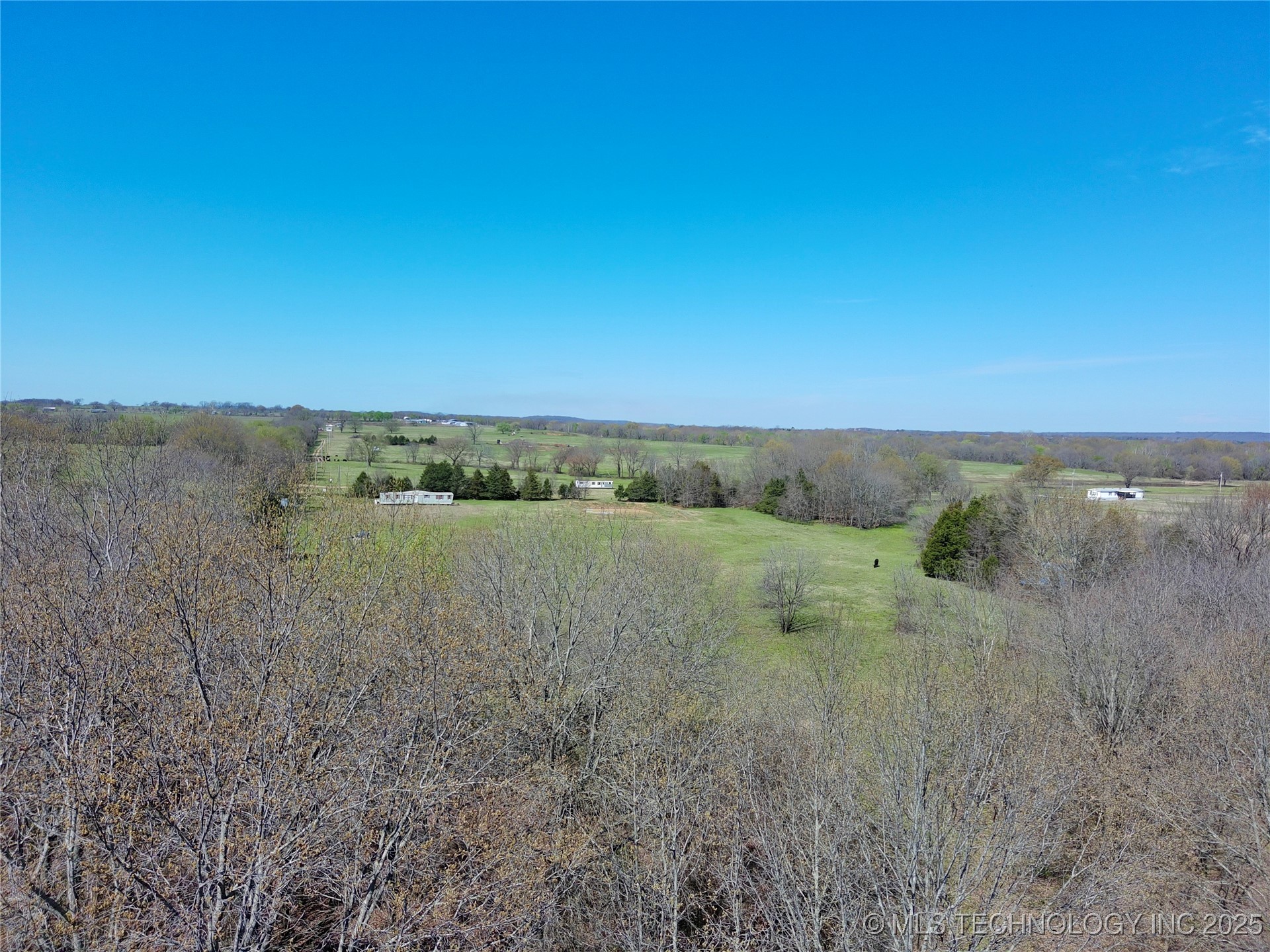 40013 E 1280 Road Property Photo 4