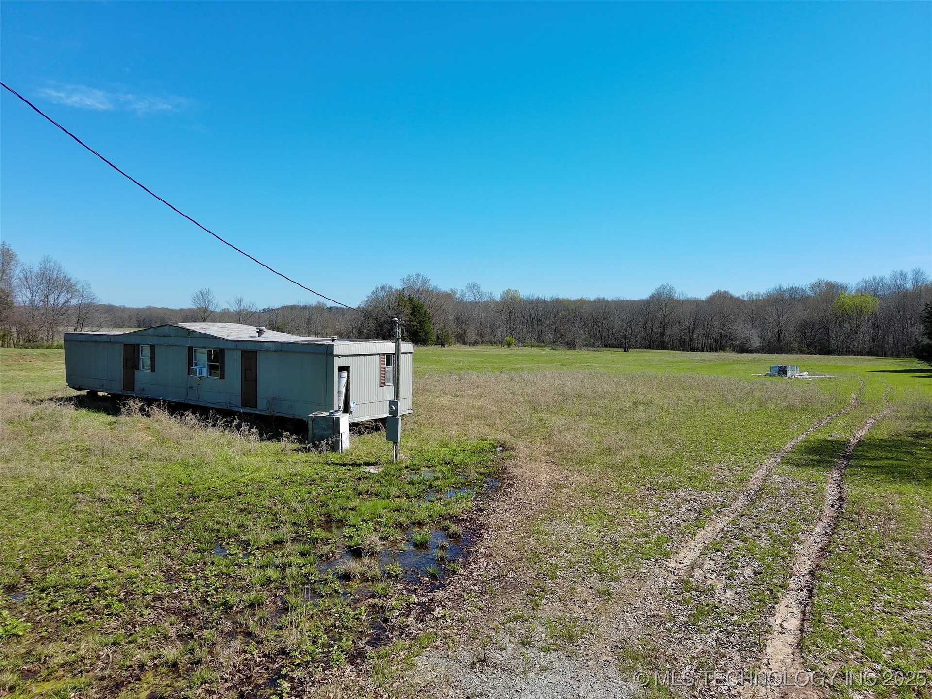 40013 E 1280 Road Property Photo 7