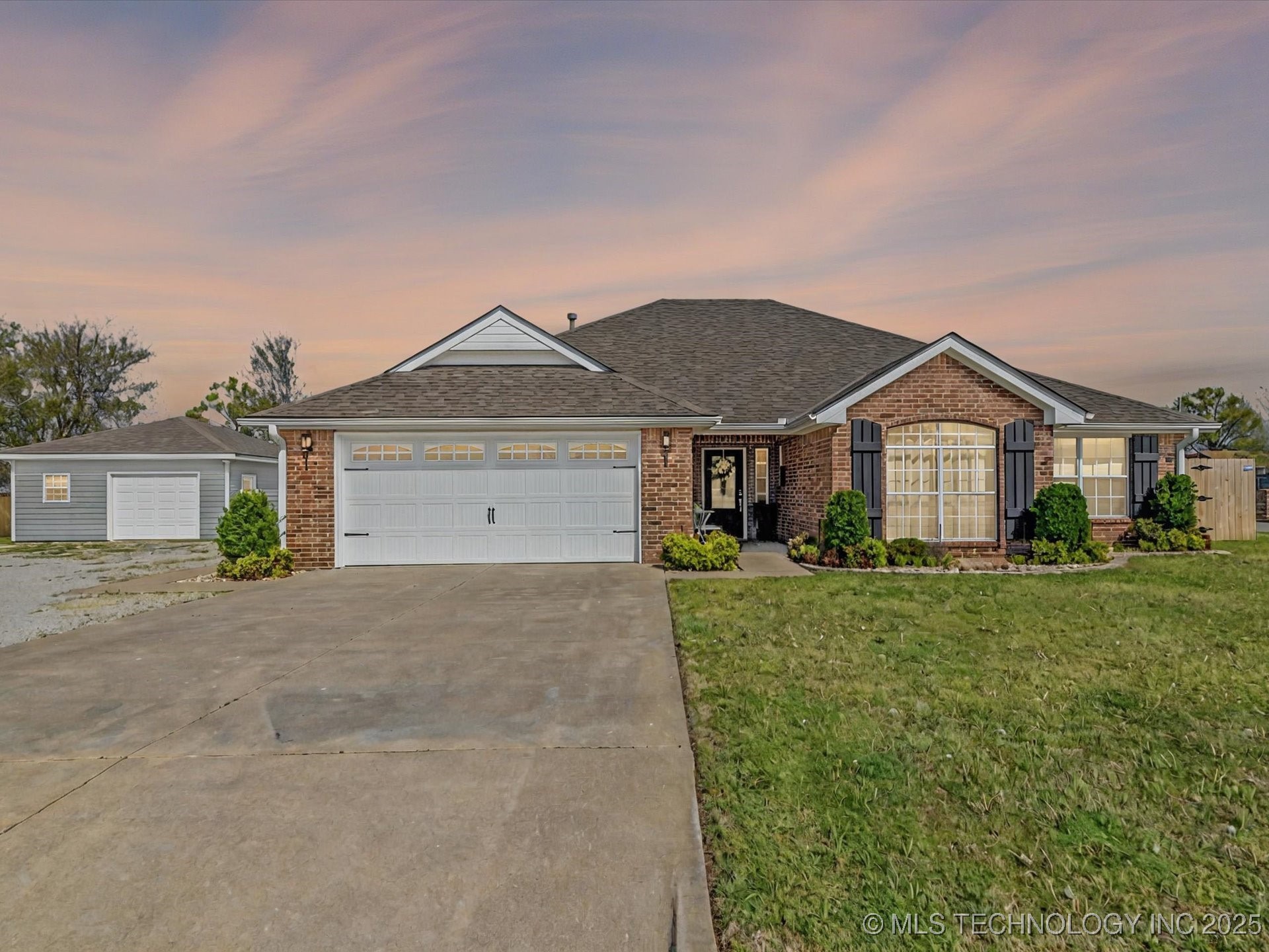 600 N Shannon Drive Property Photo 1