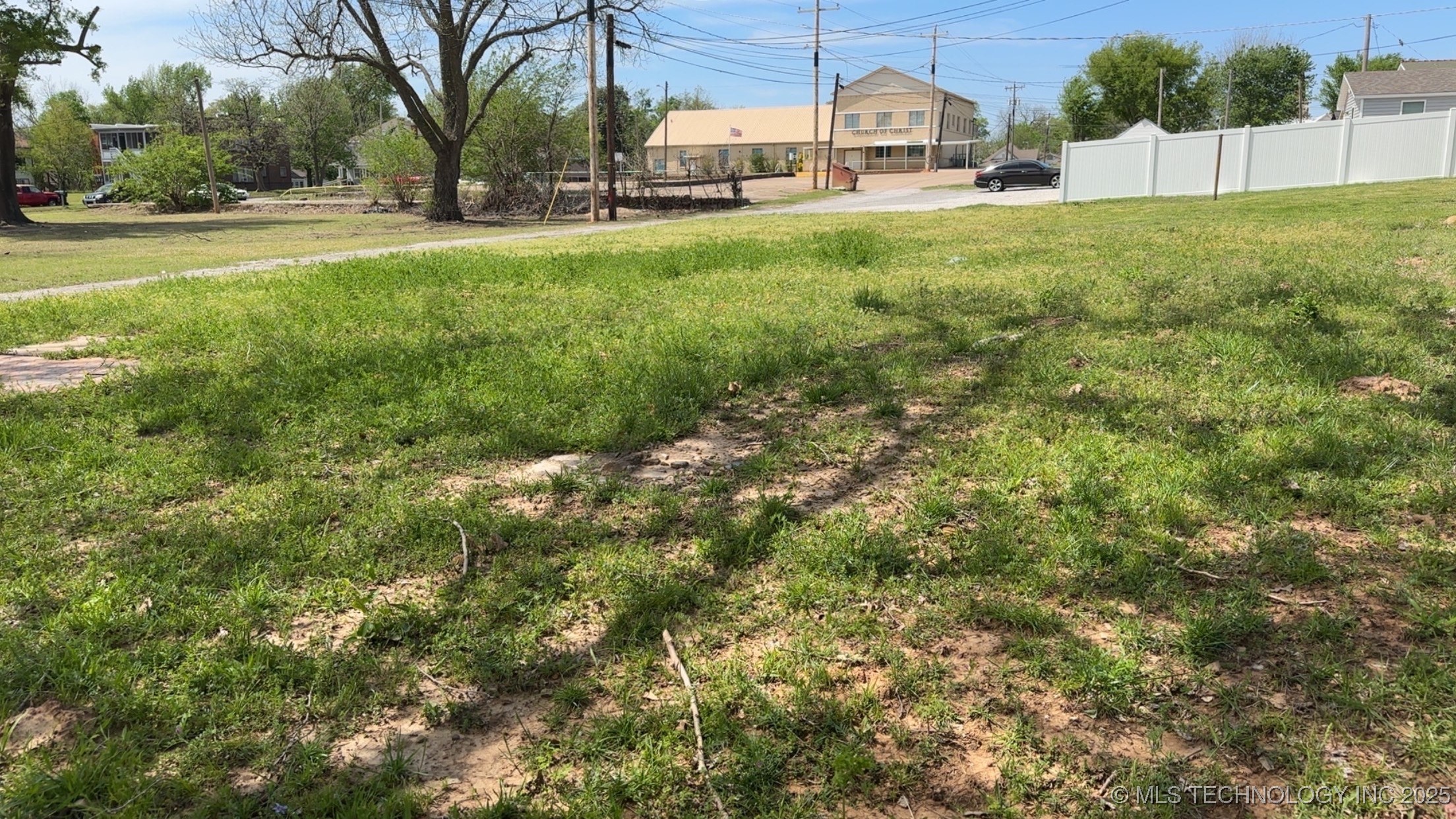 310 S Central Avenue Property Photo 2