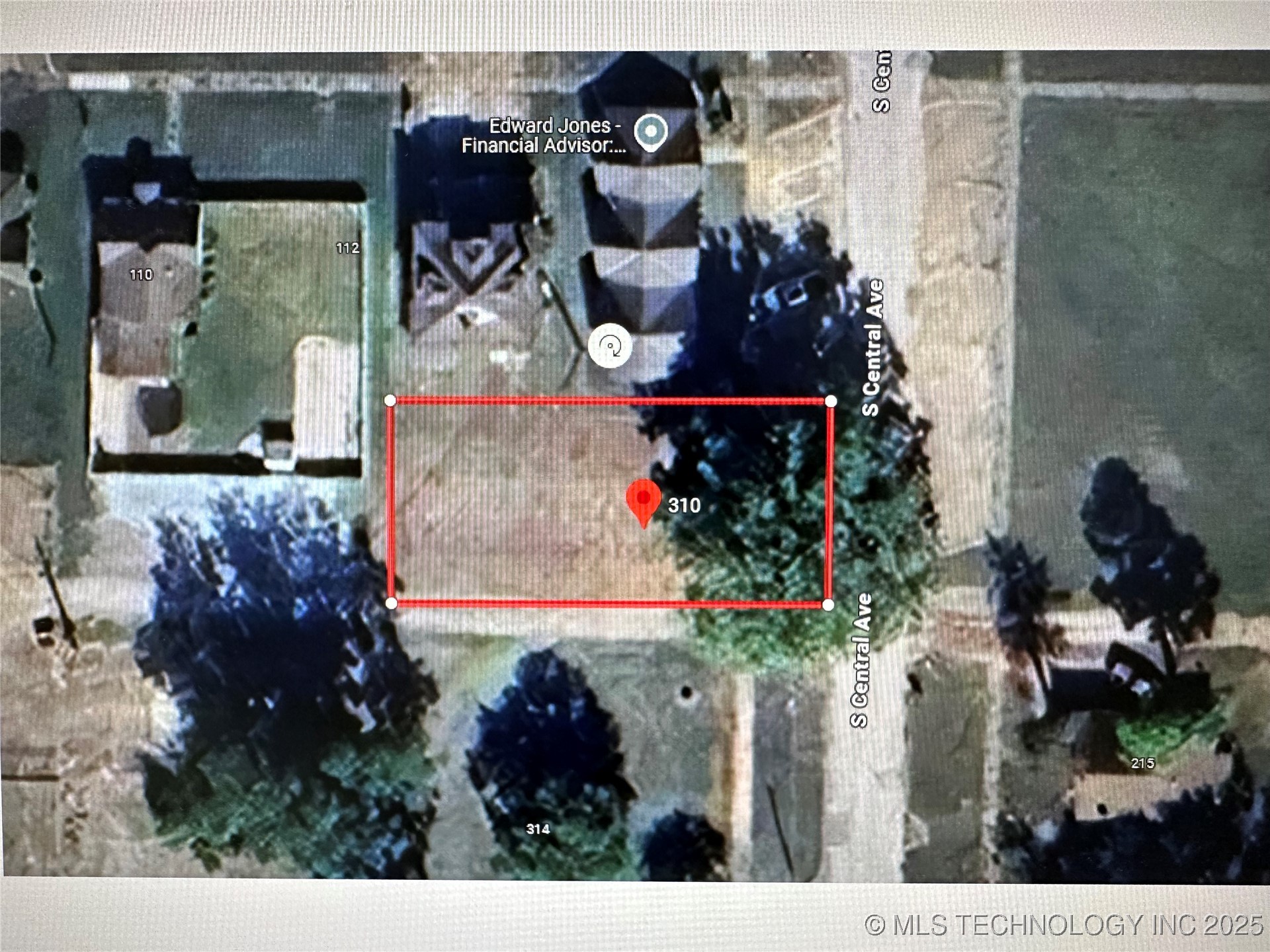 310 S Central Avenue Property Photo 4