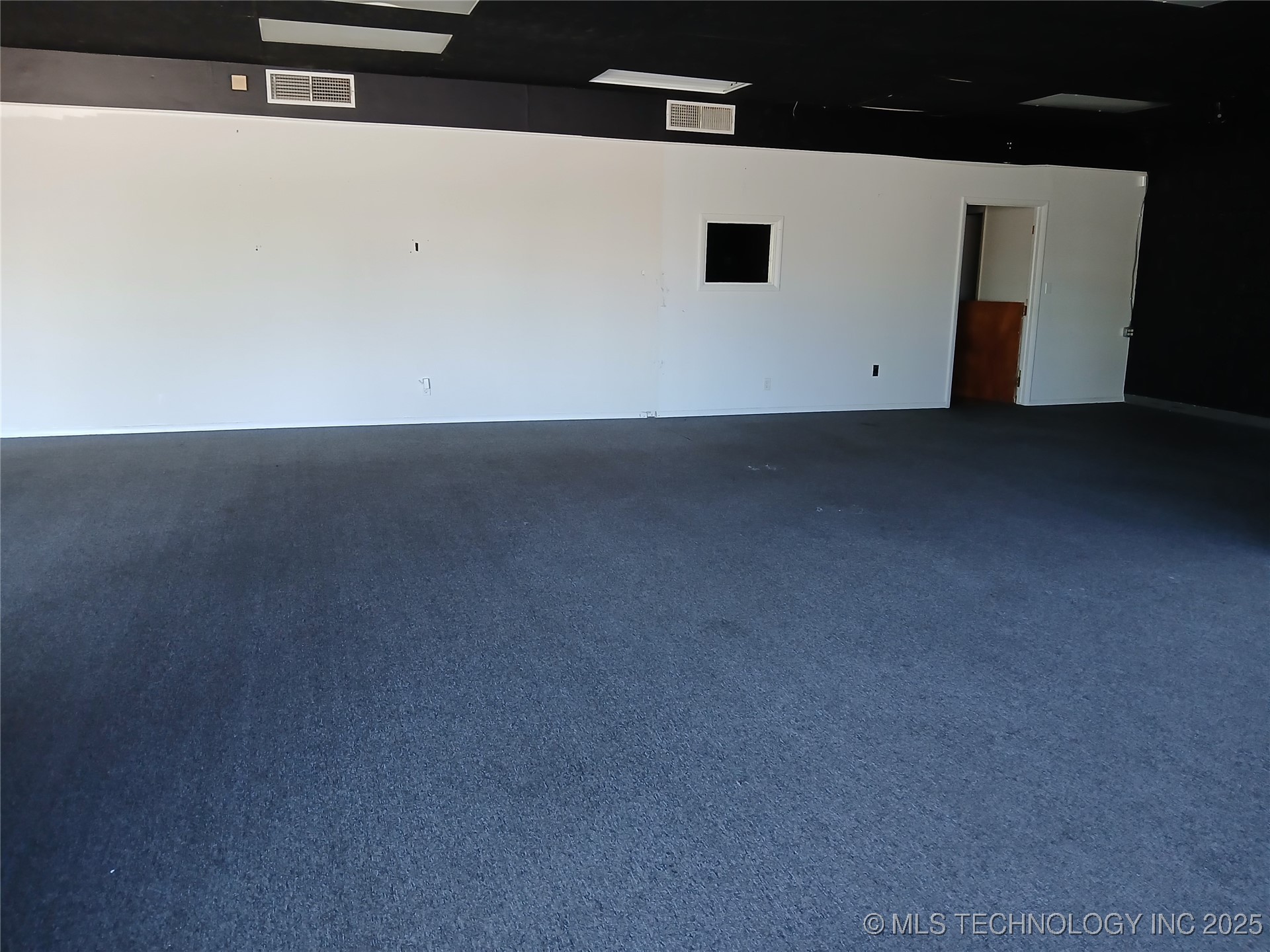 902 E Cherokee Street Property Photo 6