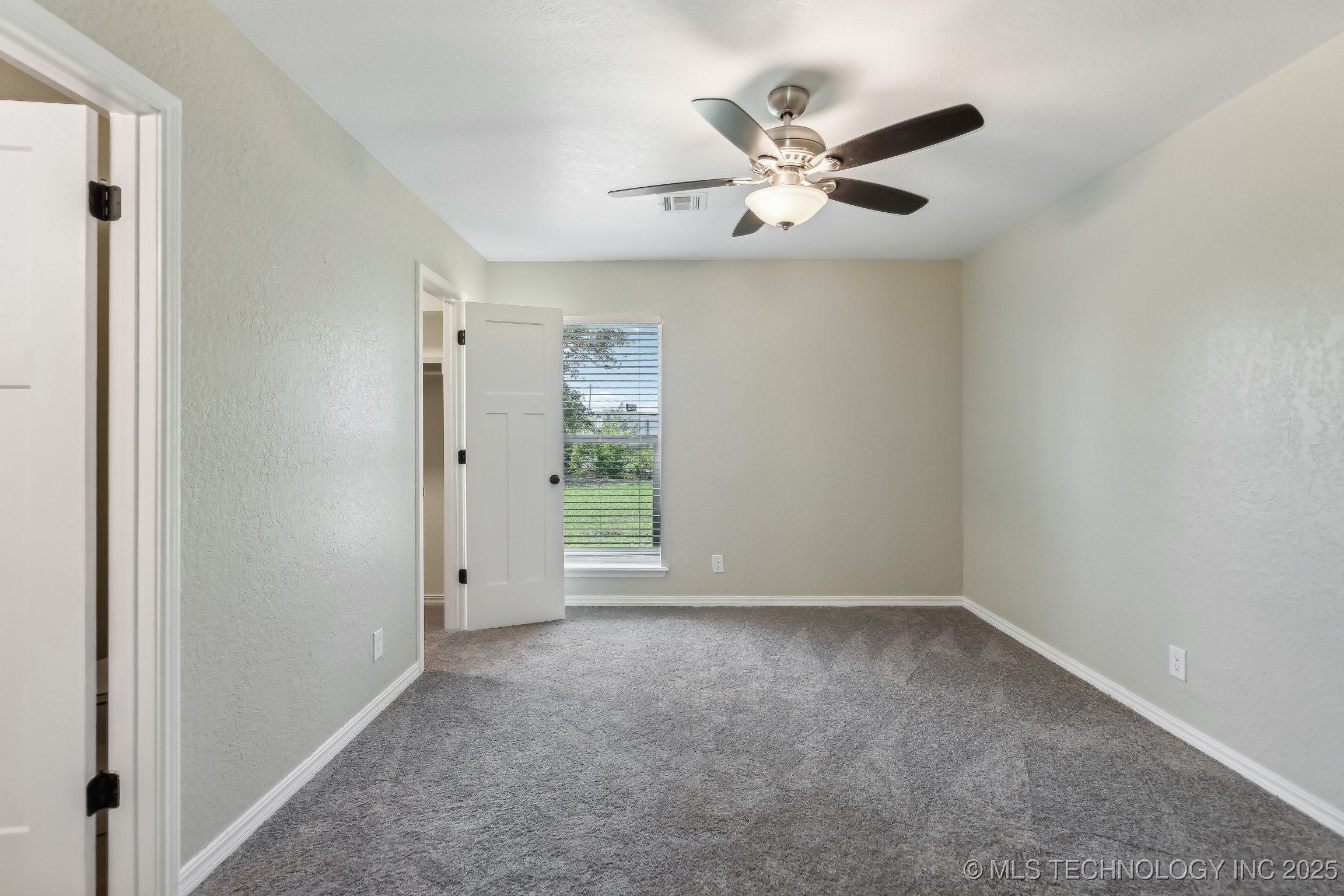 7802 N 117th East Avenue Property Photo 18