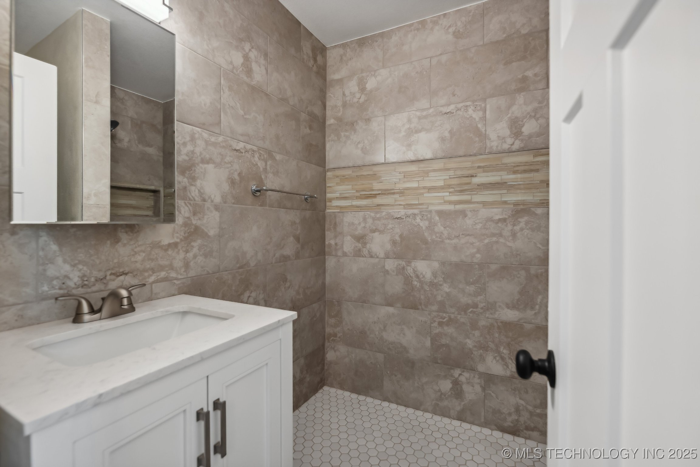 7802 N 117th East Avenue Property Photo 20