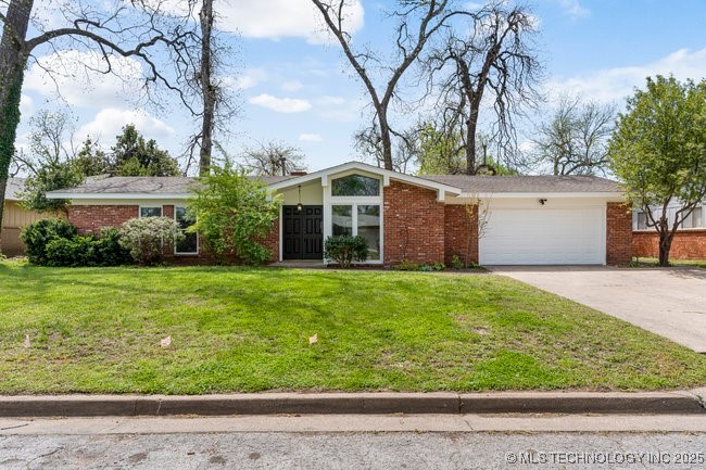 1612 E 56th Place Property Photo 6