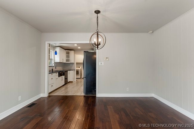 1612 E 56th Place Property Photo 16