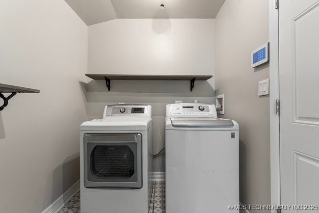 1612 E 56th Place Property Photo 23
