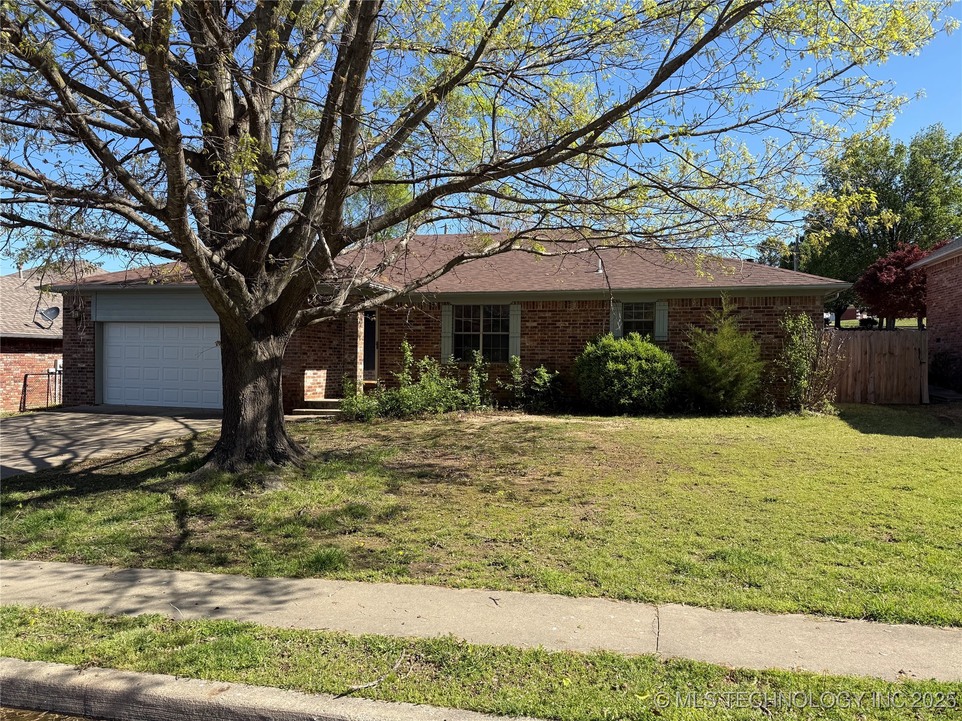 202 Greentree Drive Property Photo