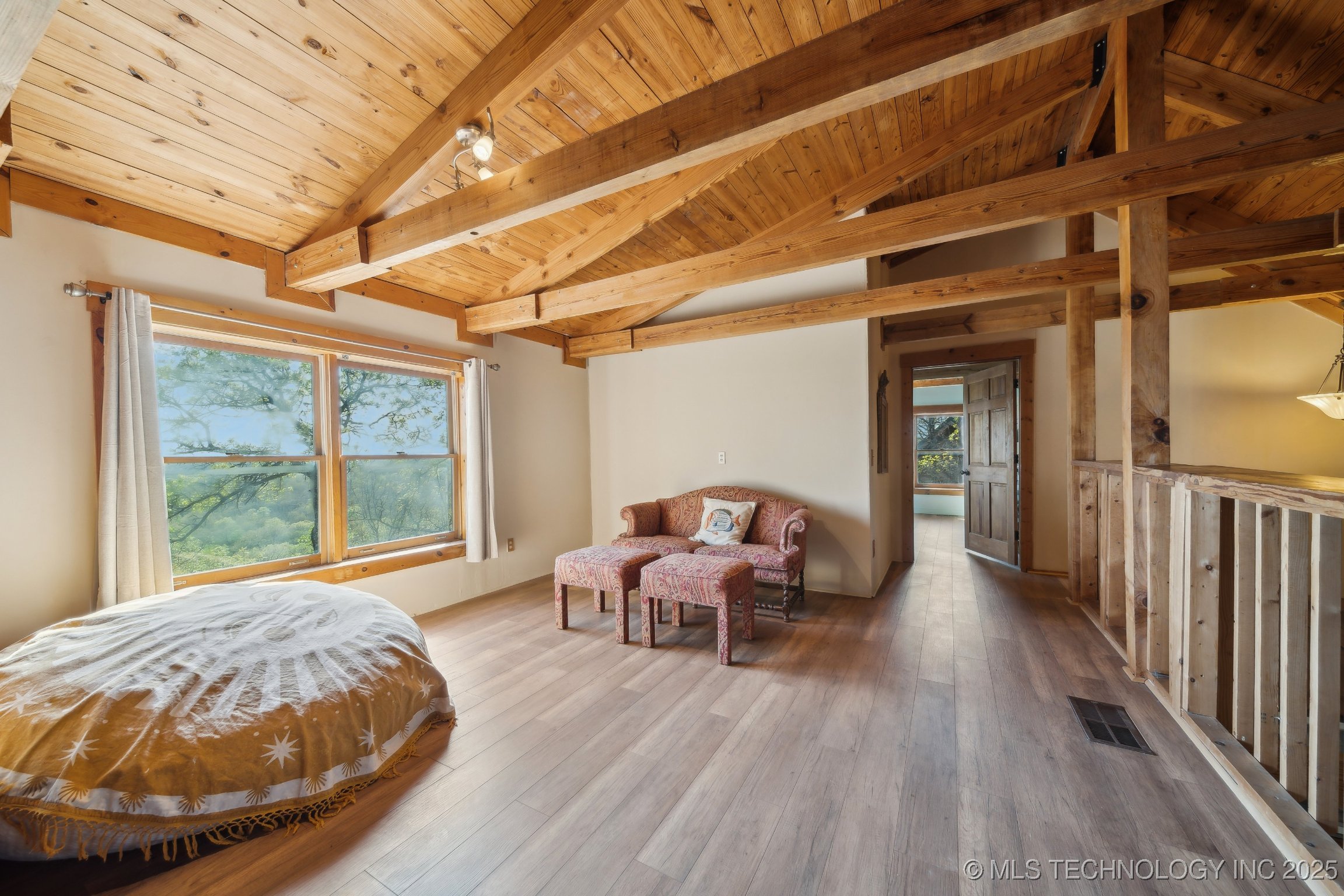14484 Valley View Drive Property Photo 23