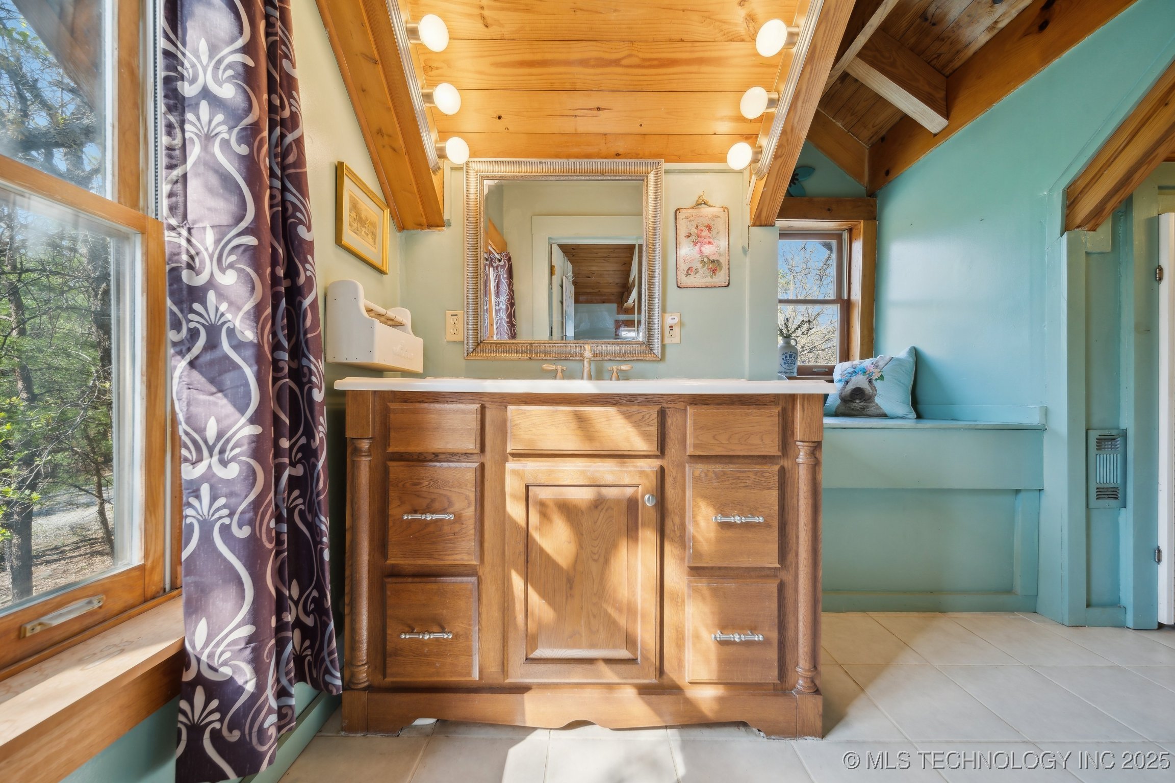 14484 Valley View Drive Property Photo 30