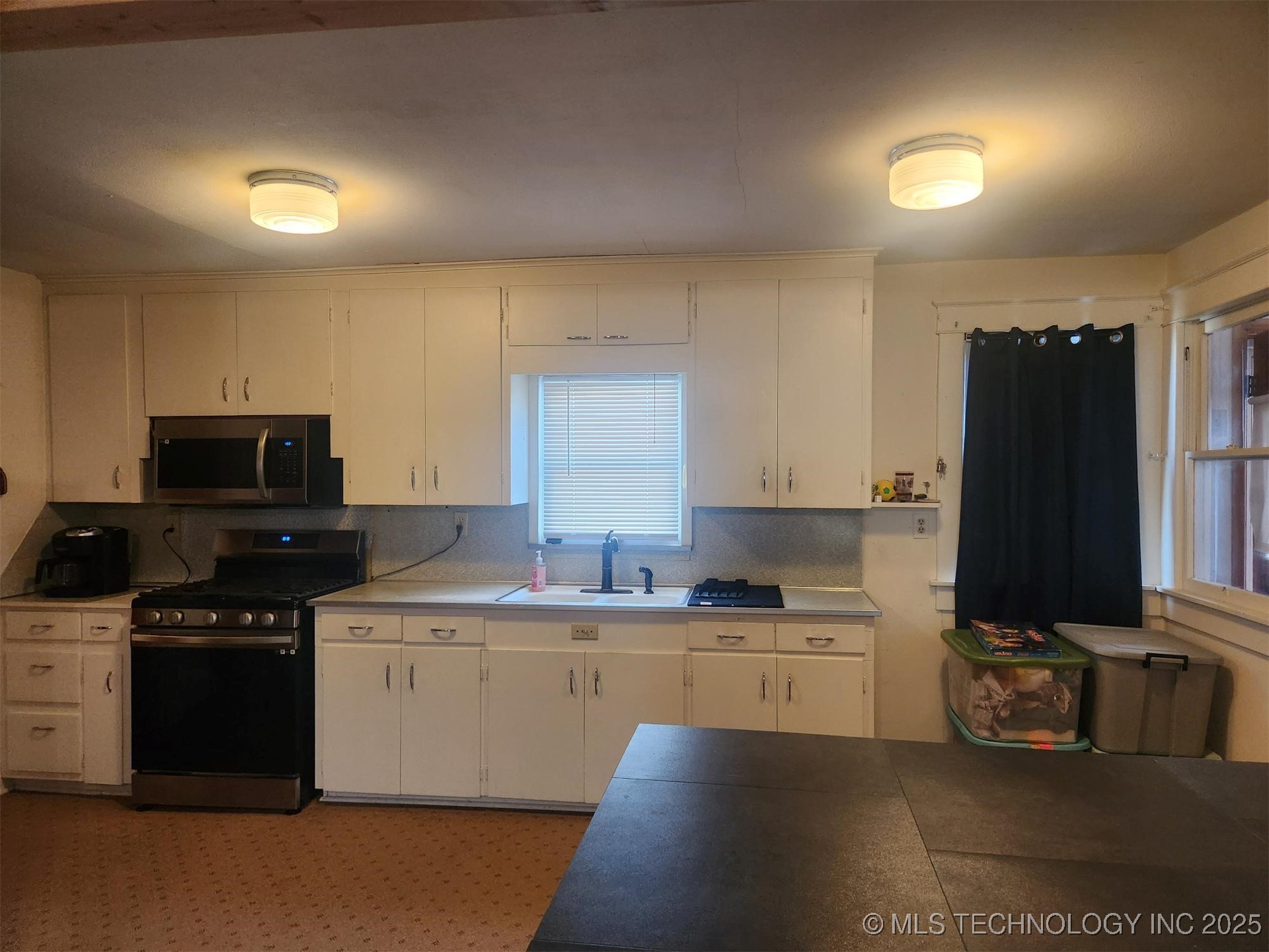 418 W Delaware Avenue Property Photo 12