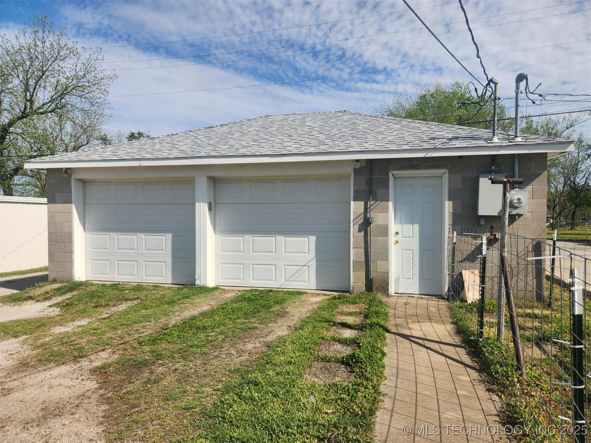 418 W Delaware Avenue Property Photo 15