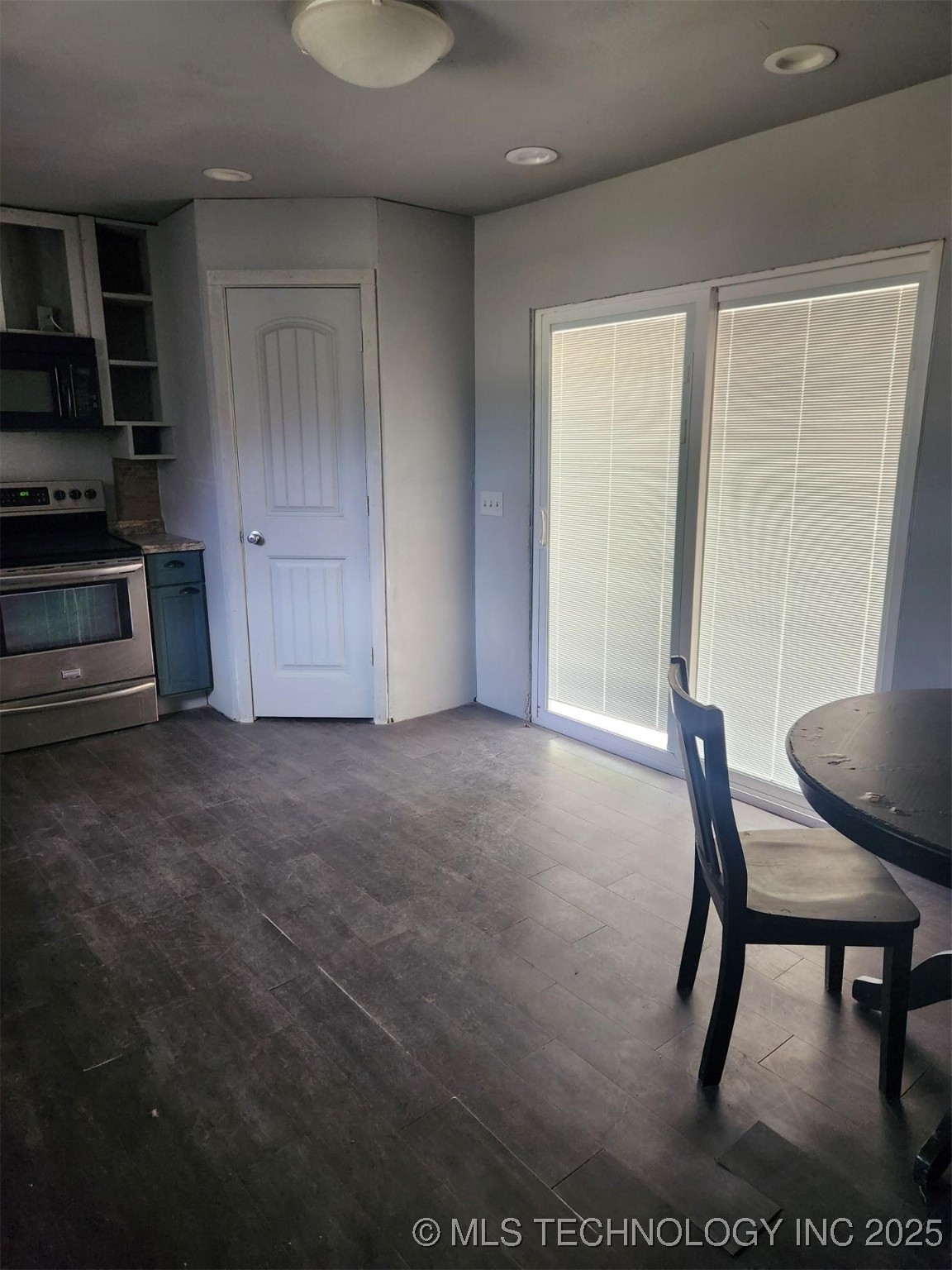 820 N Broadway Avenue Property Photo 12
