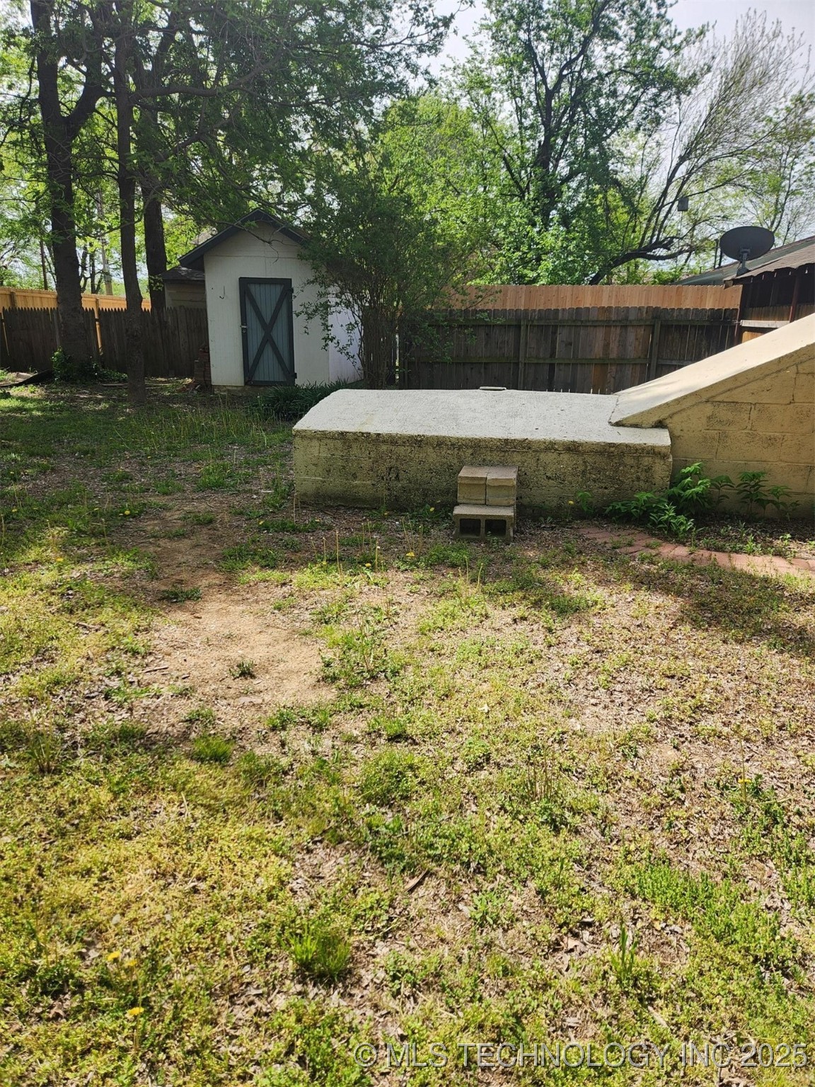 820 N Broadway Avenue Property Photo 14