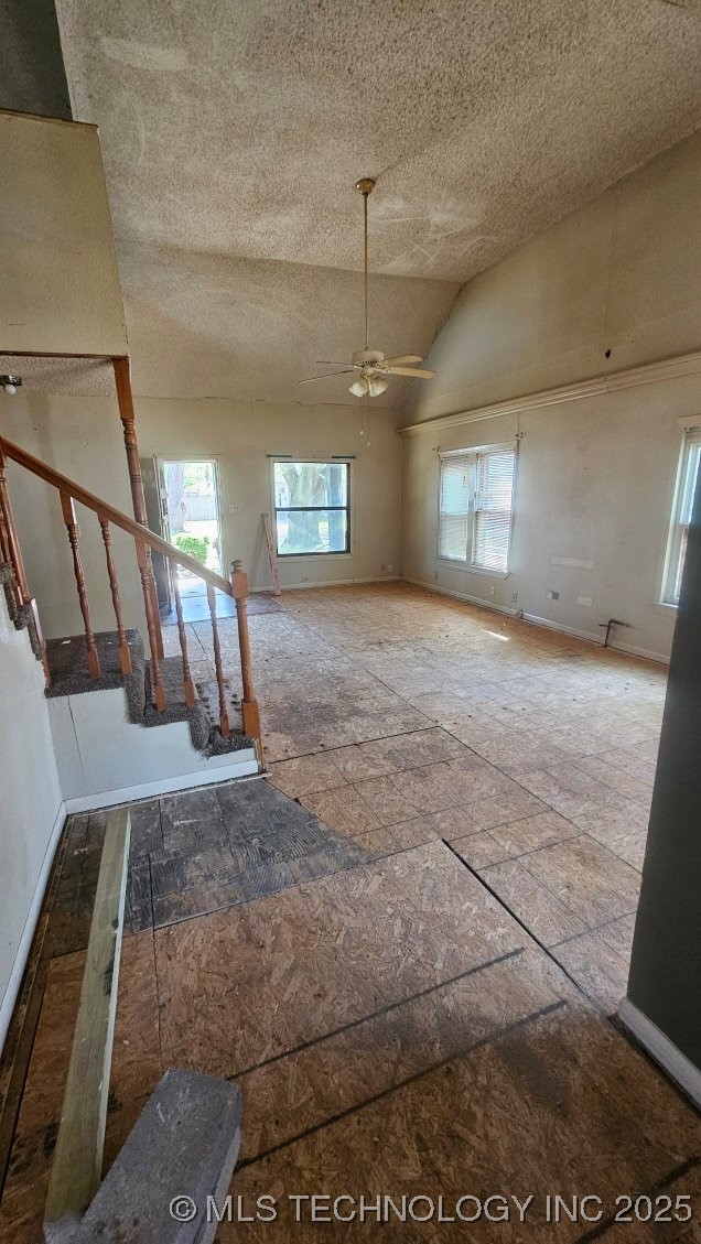 1237 N Creek Street Property Photo 4