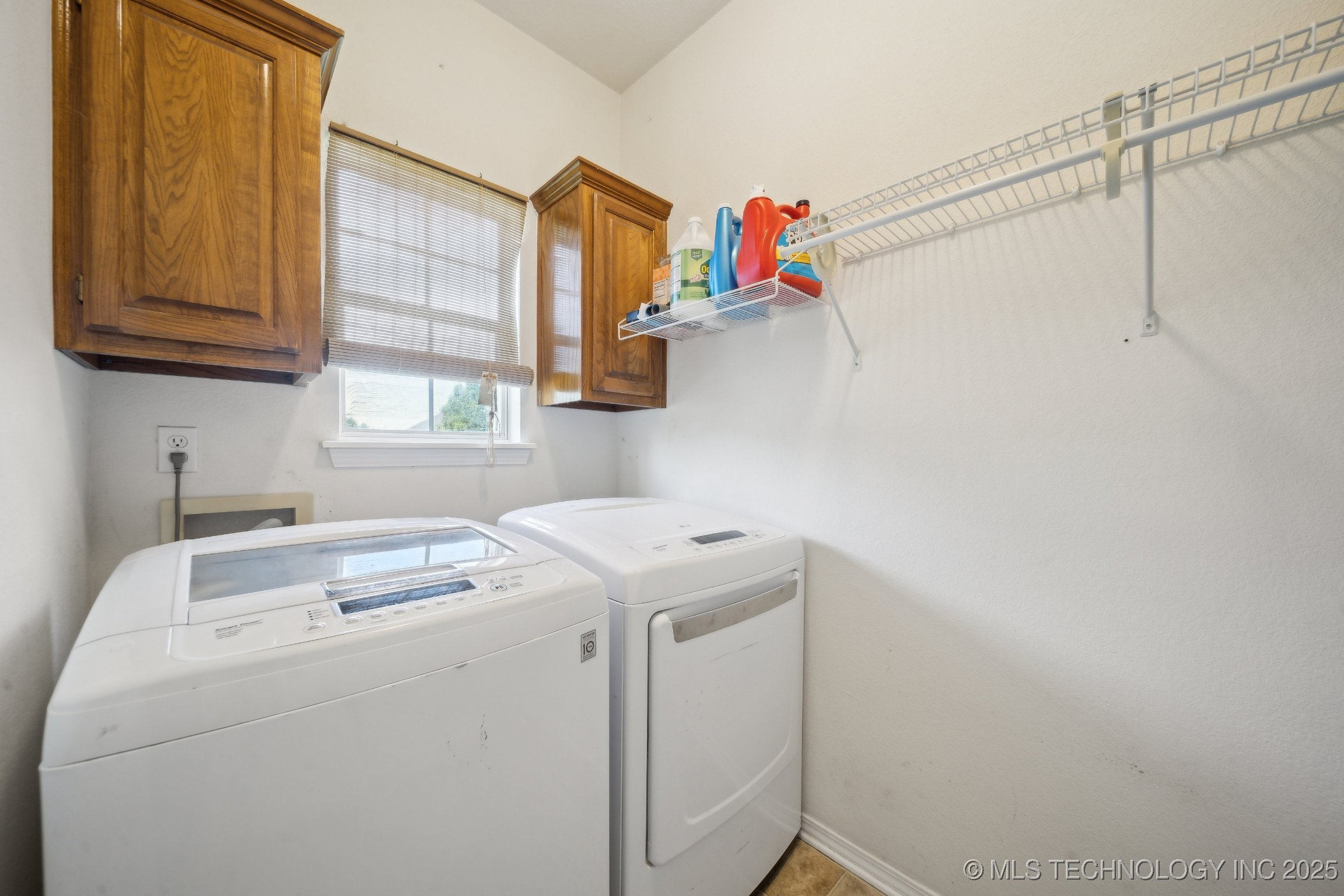 219 W Durham Place Property Photo 32