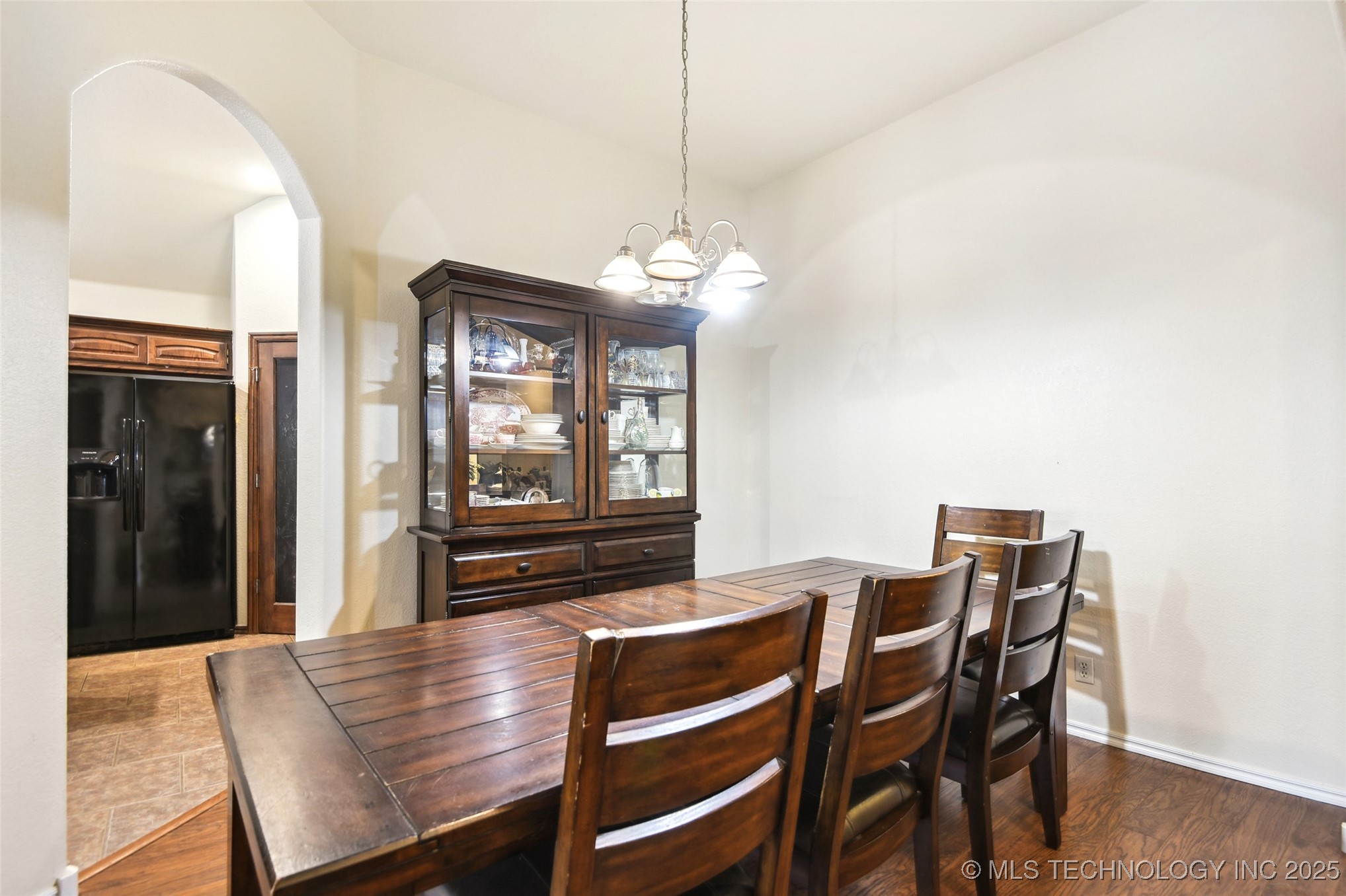 115 E Elmira Place Property Photo 22