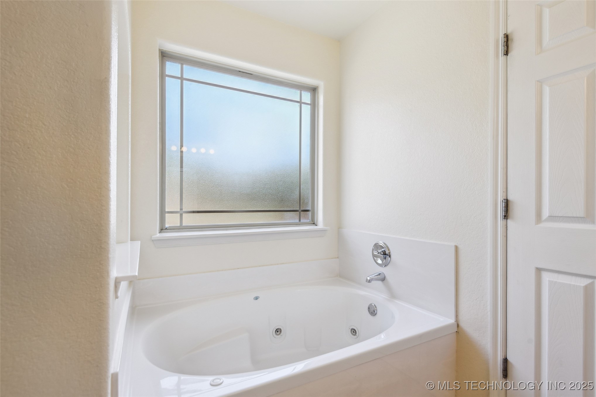 115 E Elmira Place Property Photo 28