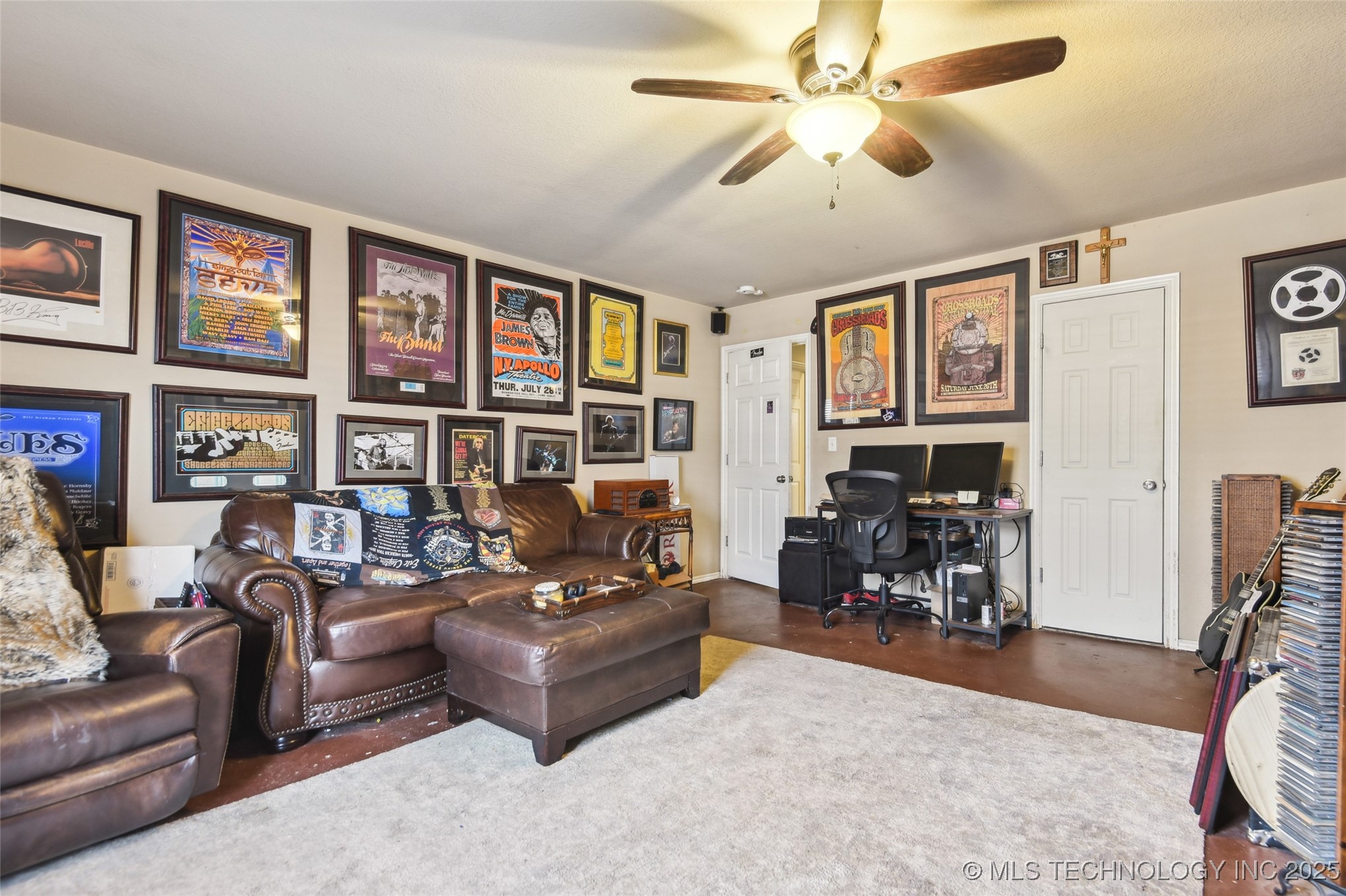 115 E Elmira Place Property Photo 31
