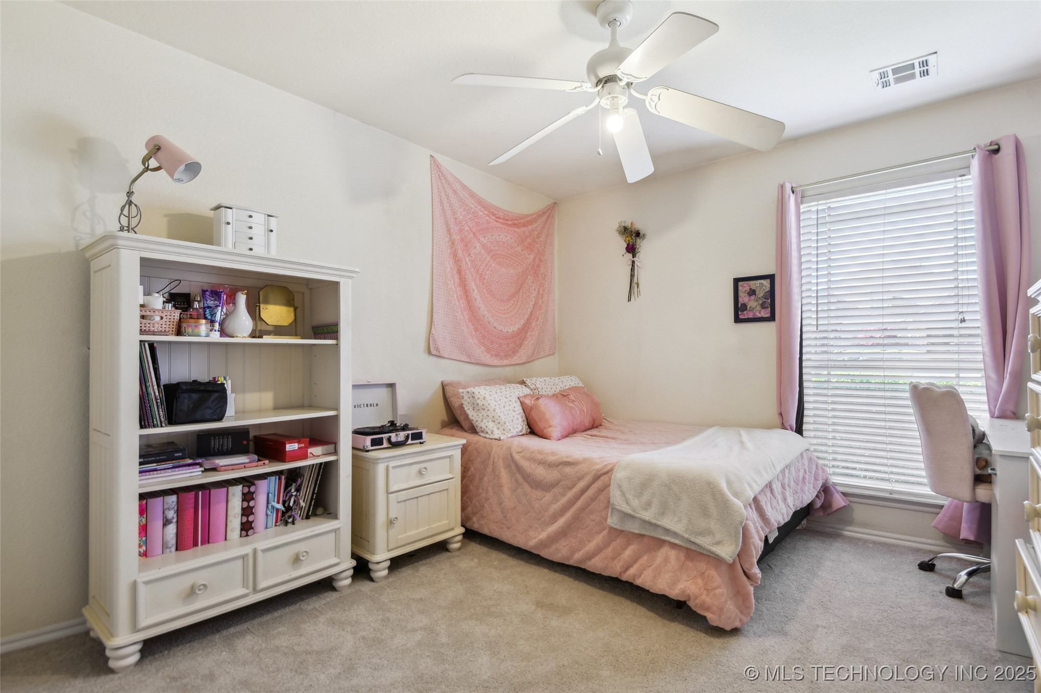 115 E Elmira Place Property Photo 34