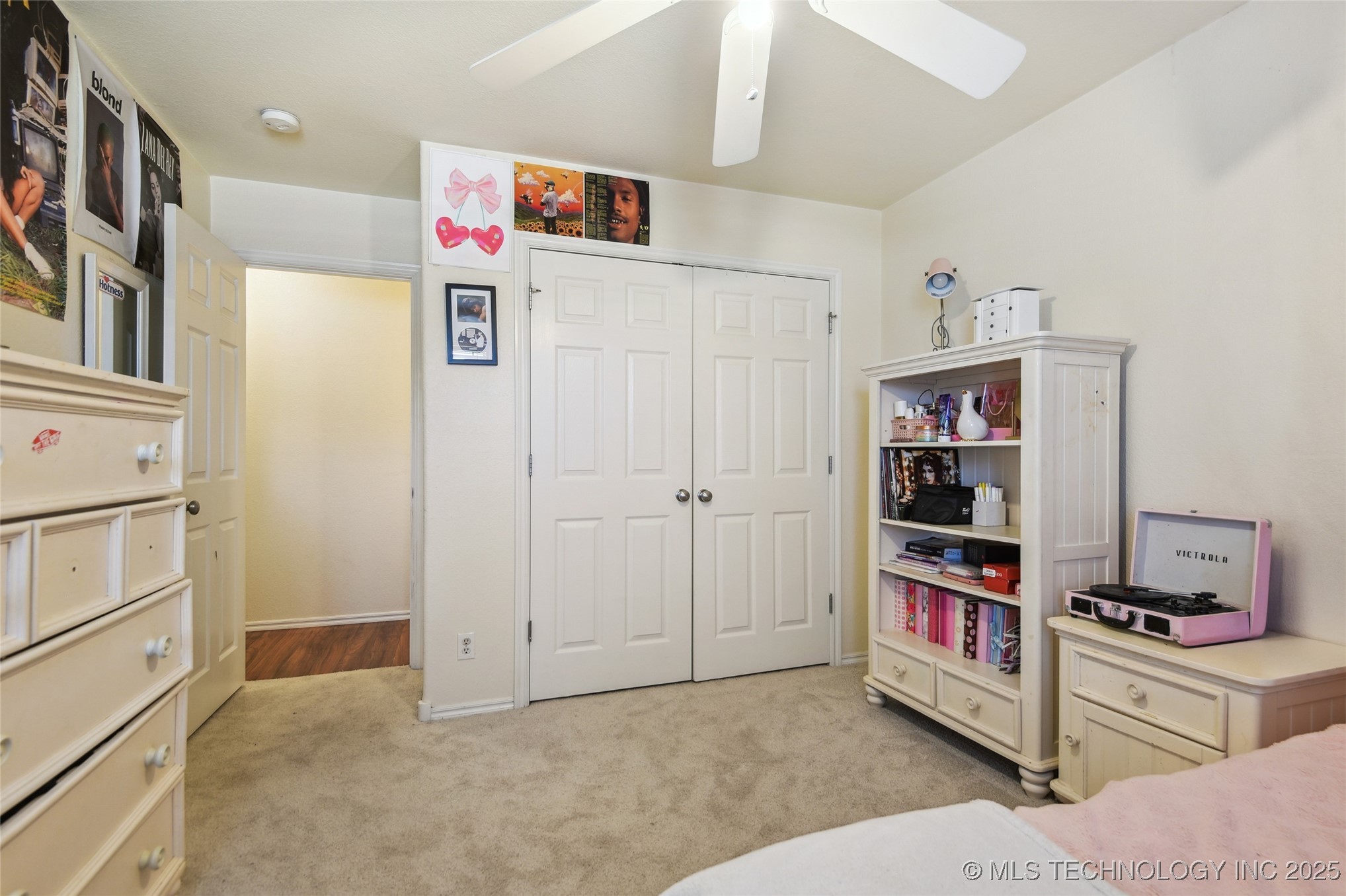 115 E Elmira Place Property Photo 35