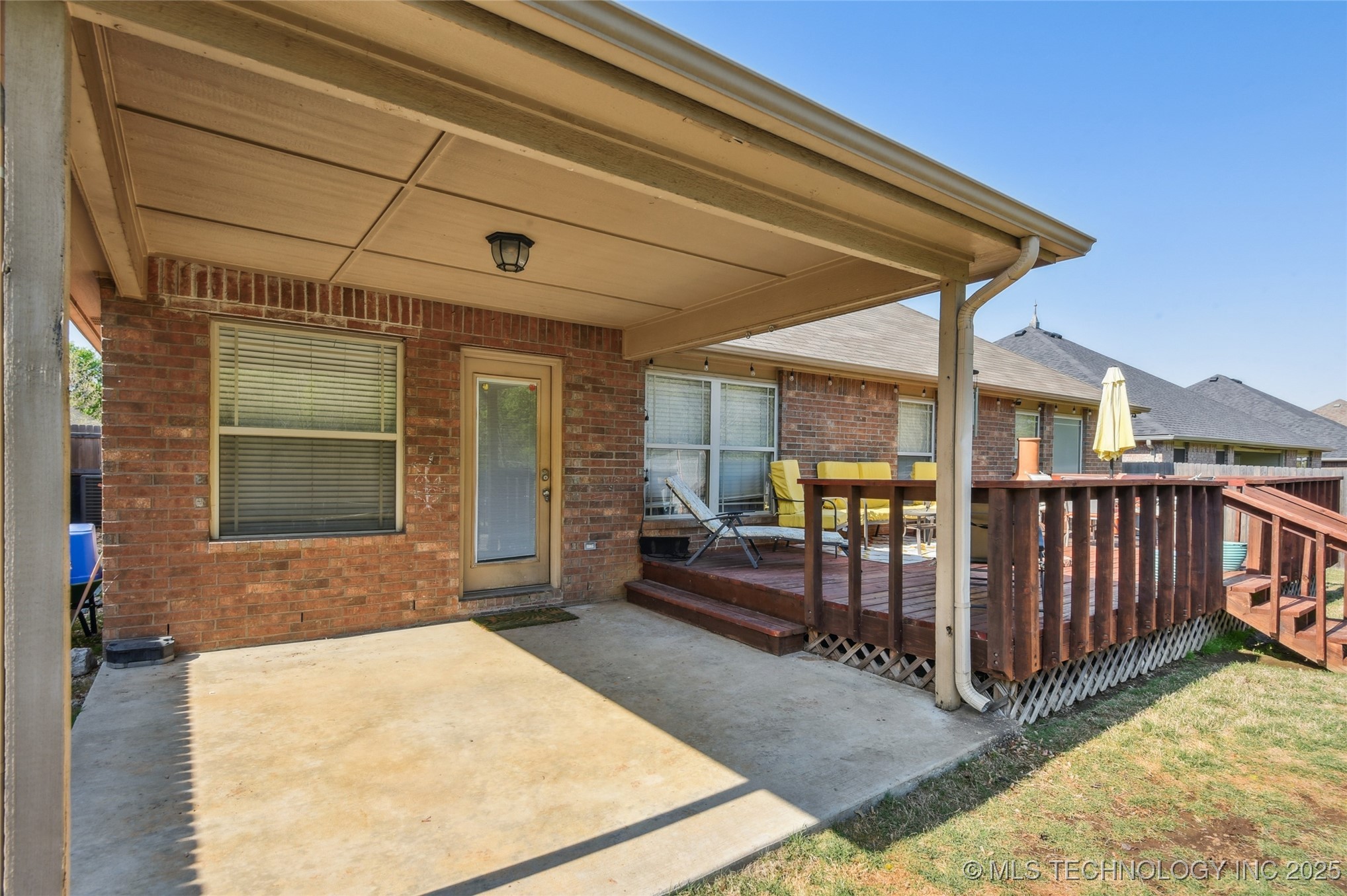 115 E Elmira Place Property Photo 39