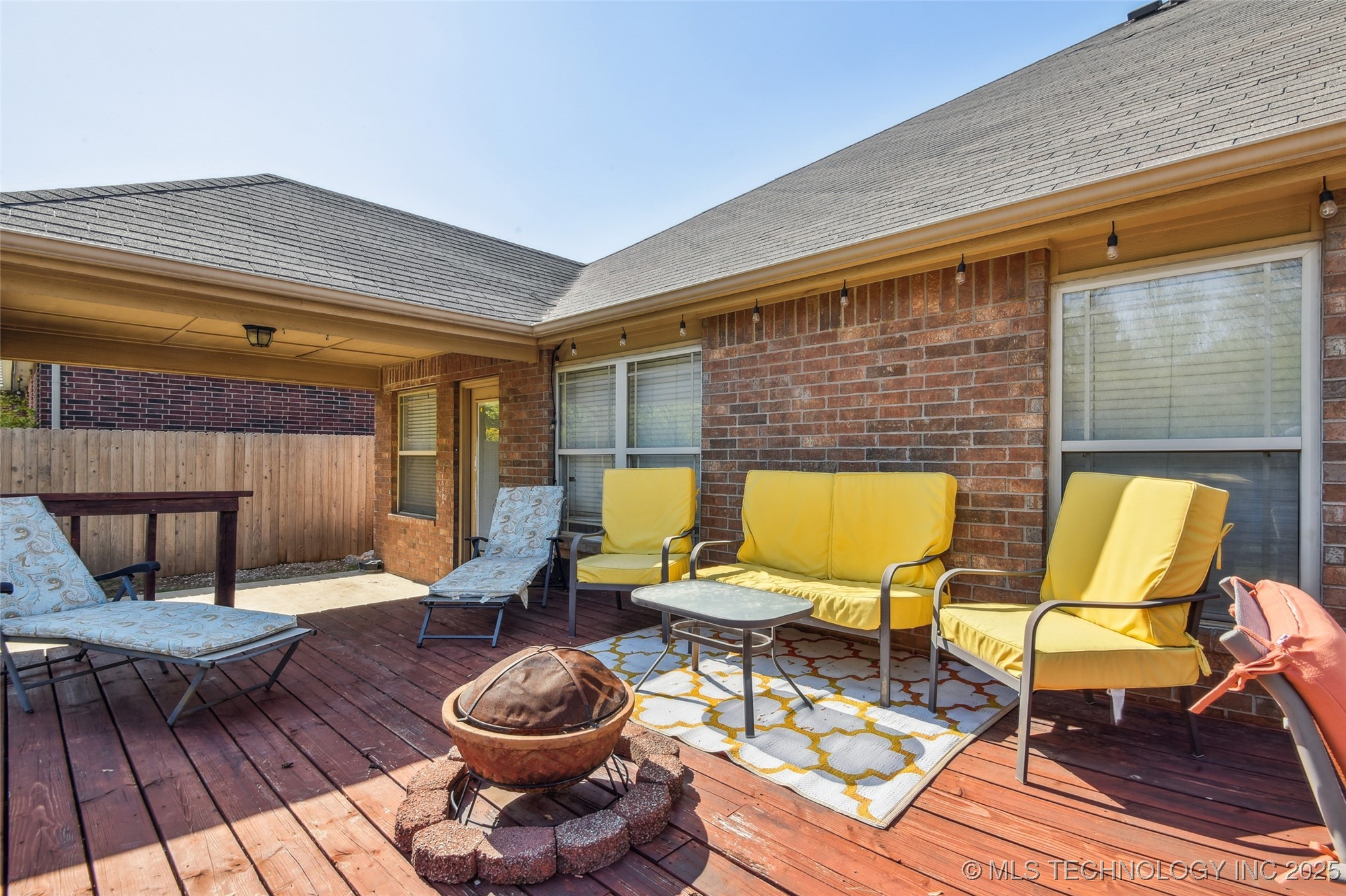 115 E Elmira Place Property Photo 42
