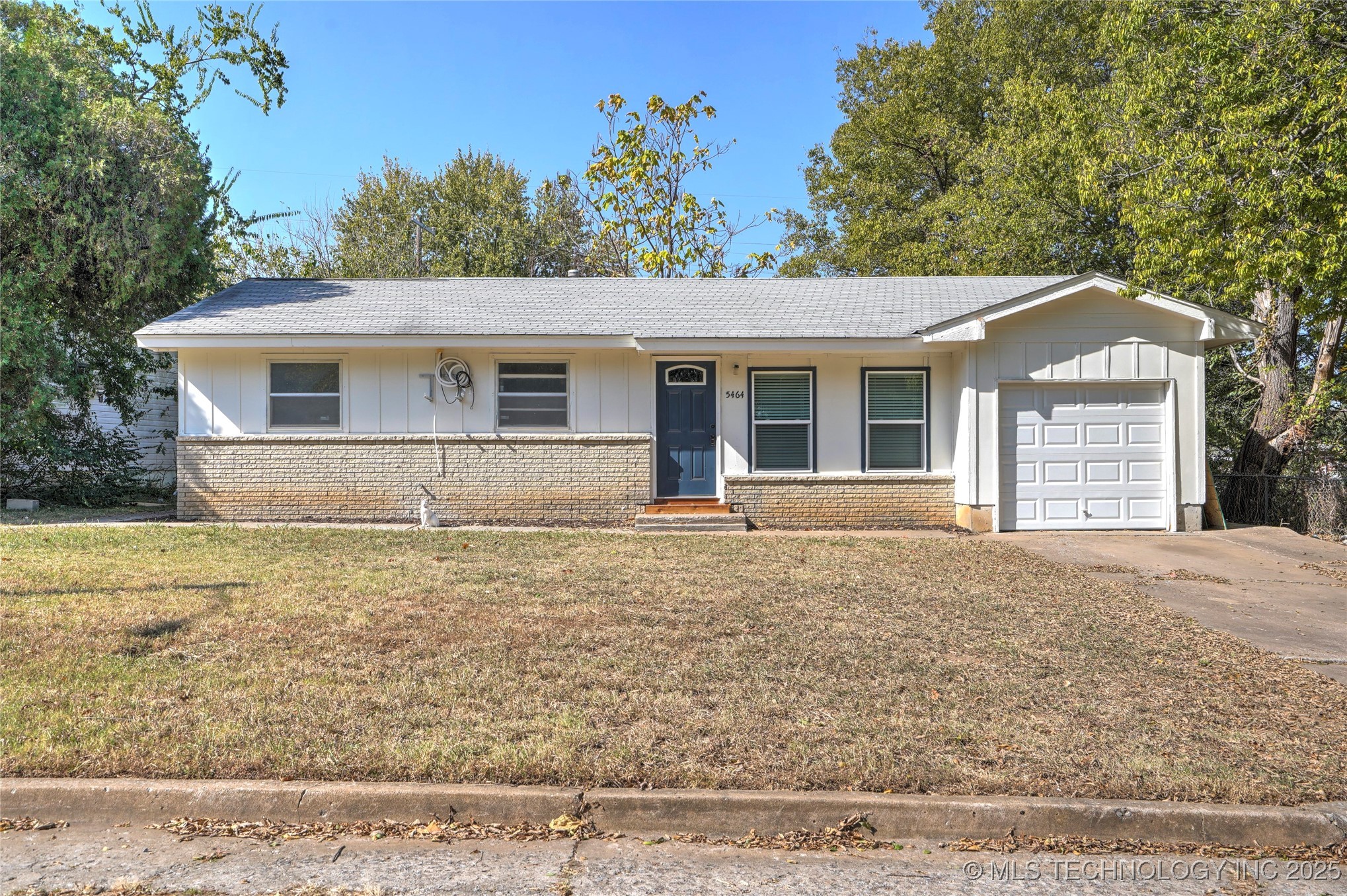 5464 N Hartford Place Property Photo