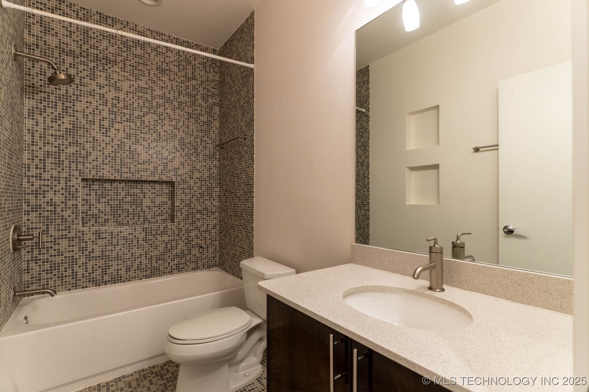 1428 S Quincy Avenue B Property Photo 12