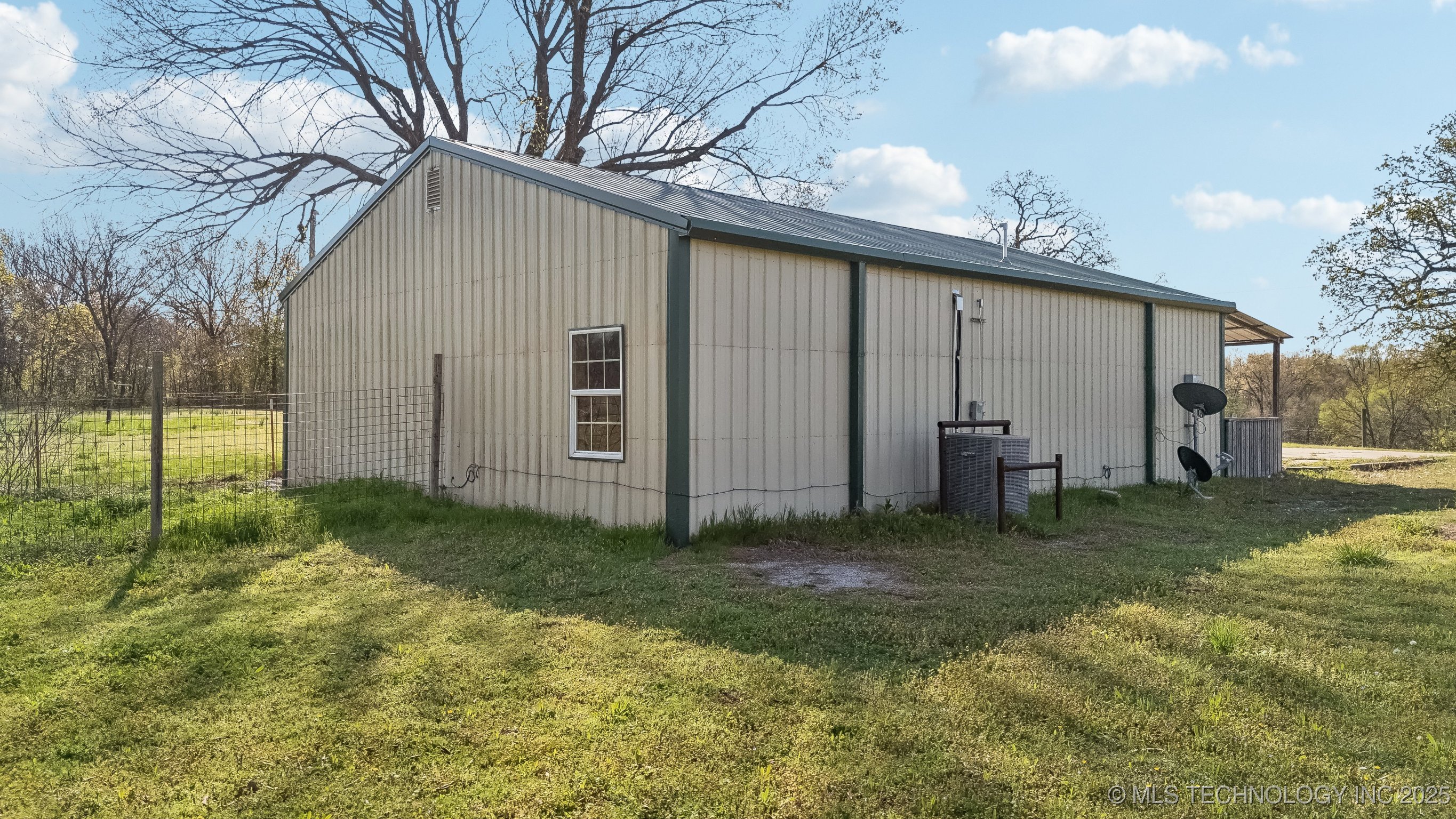 23055 W Hwy 33 Property Photo 23