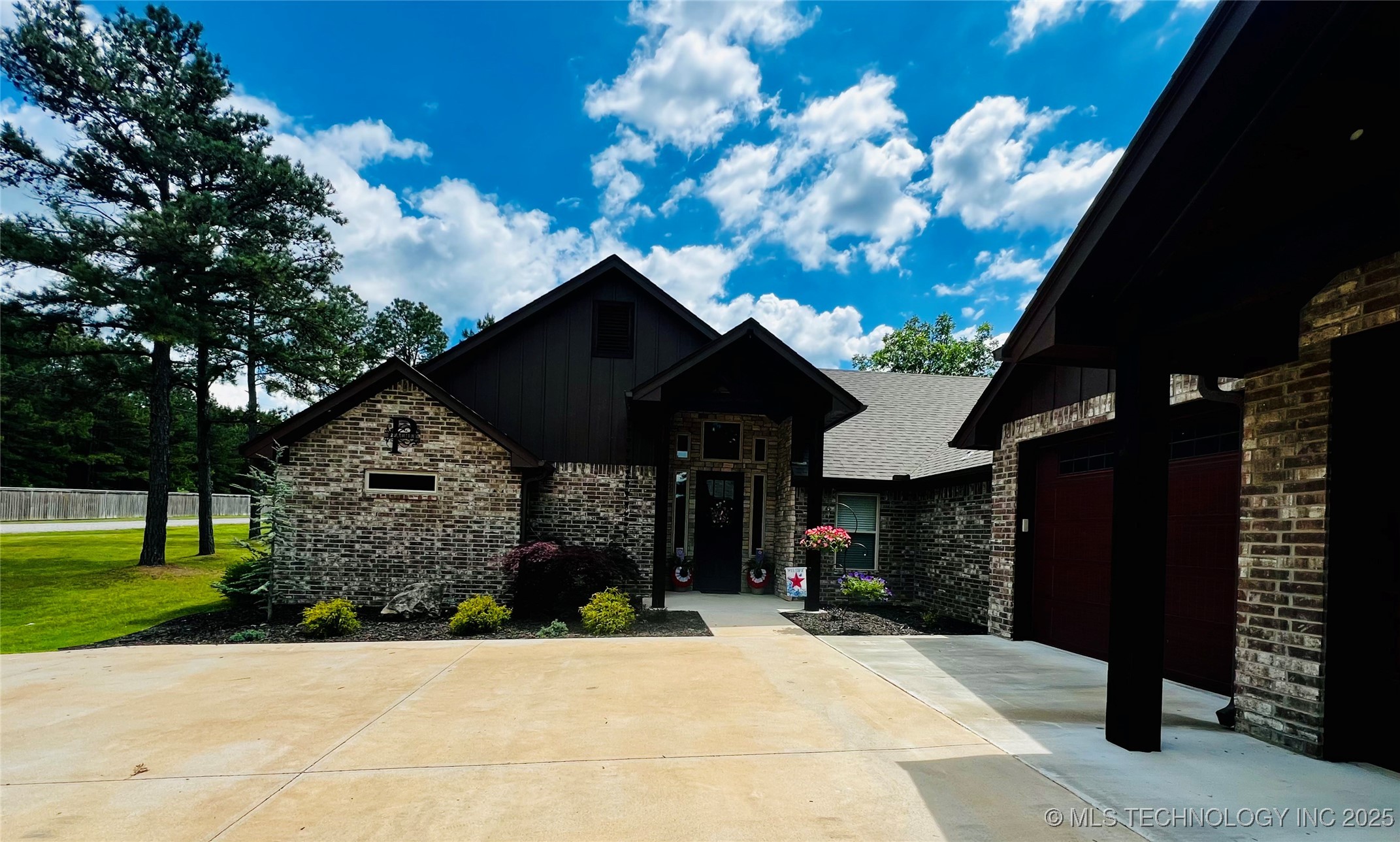 16265 N 573 Property Photo 1