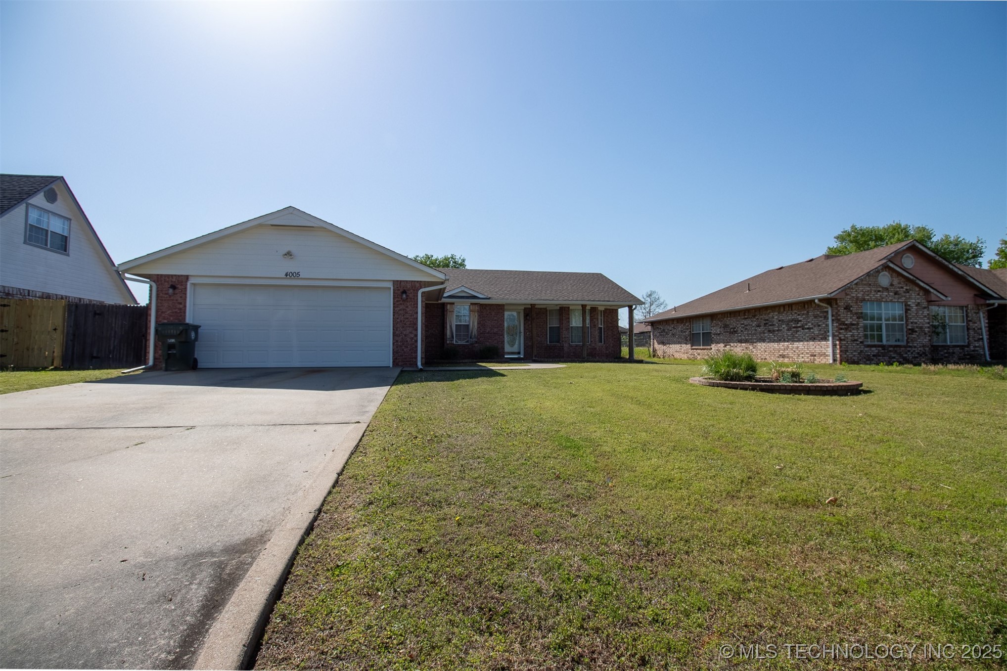 4005 Chaucer Street Property Photo 1