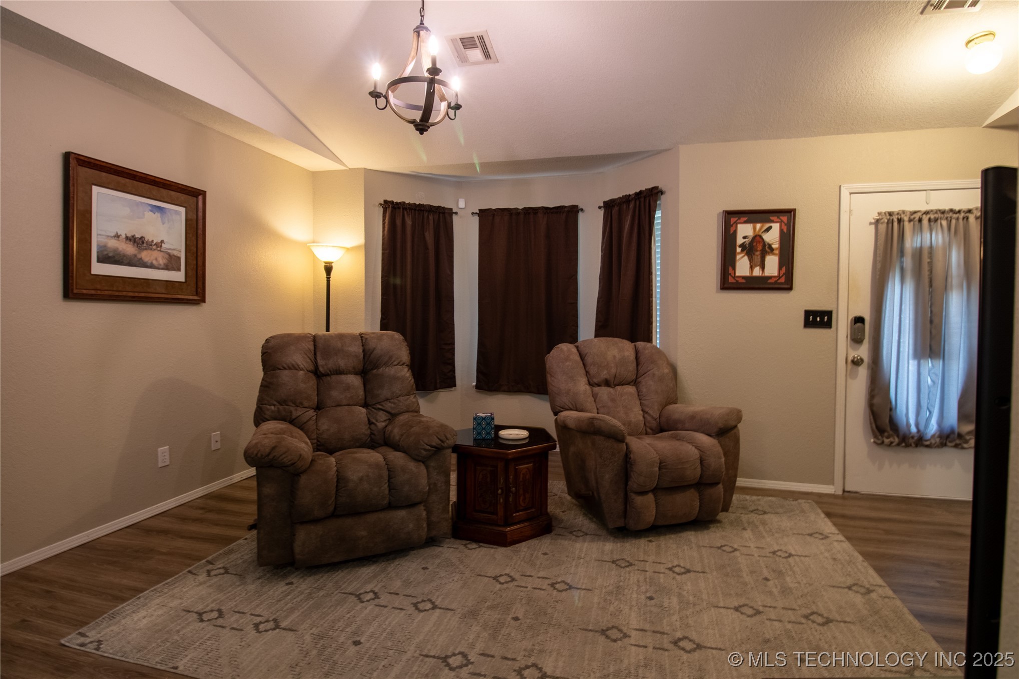 4005 Chaucer Street Property Photo 6