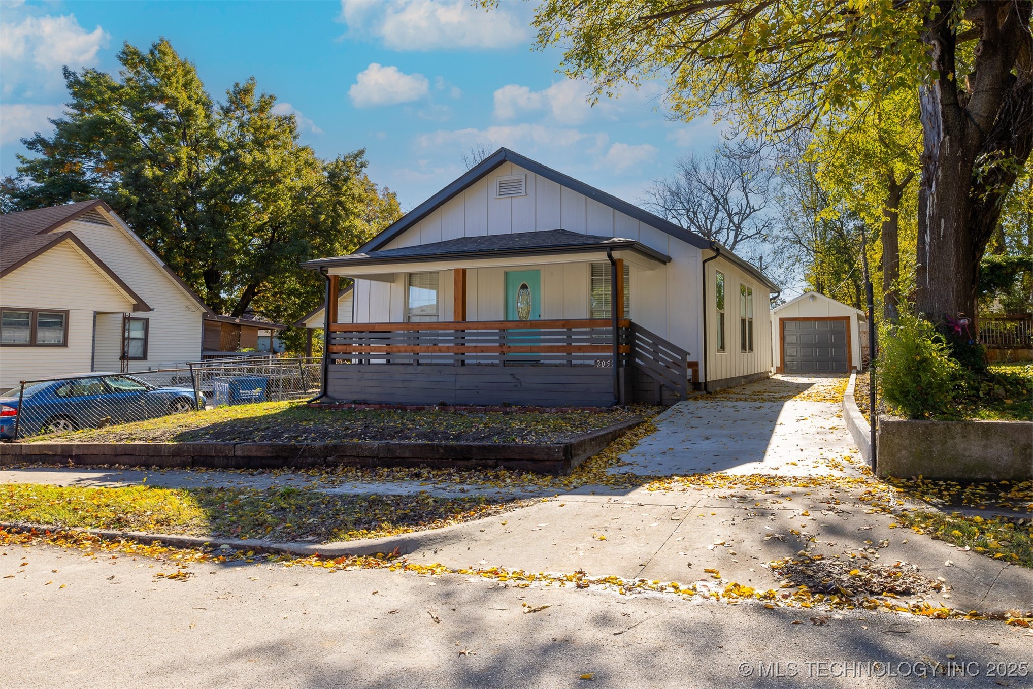 2052 E 12th Place Property Photo 1