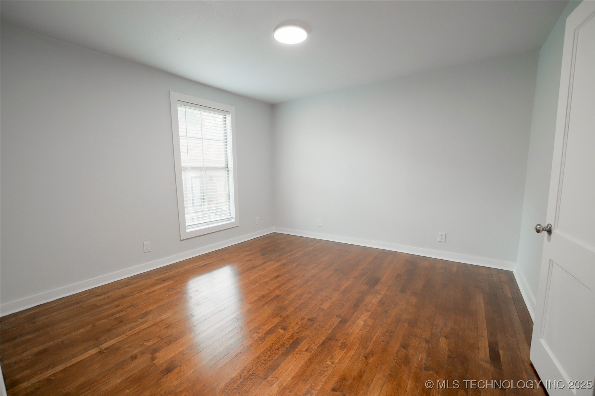 2052 E 12th Place Property Photo 23