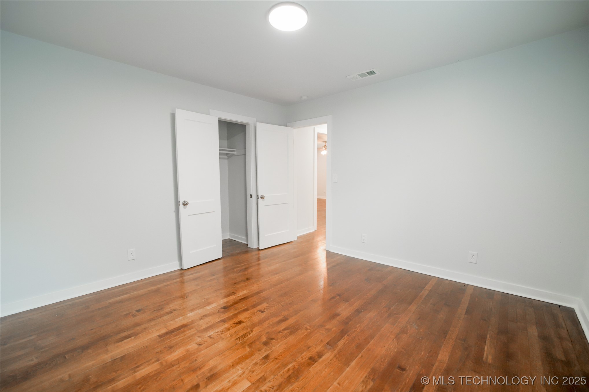 2052 E 12th Place Property Photo 24