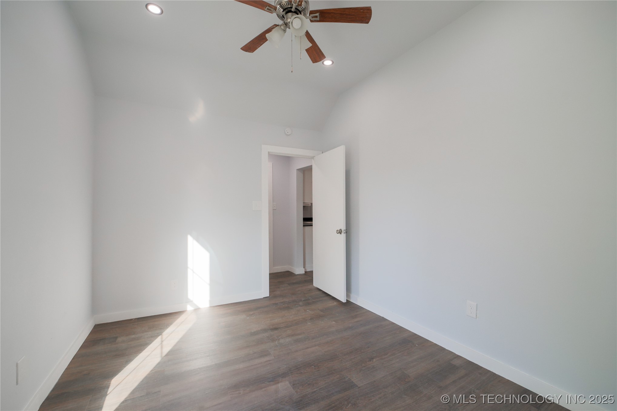 2052 E 12th Place Property Photo 28