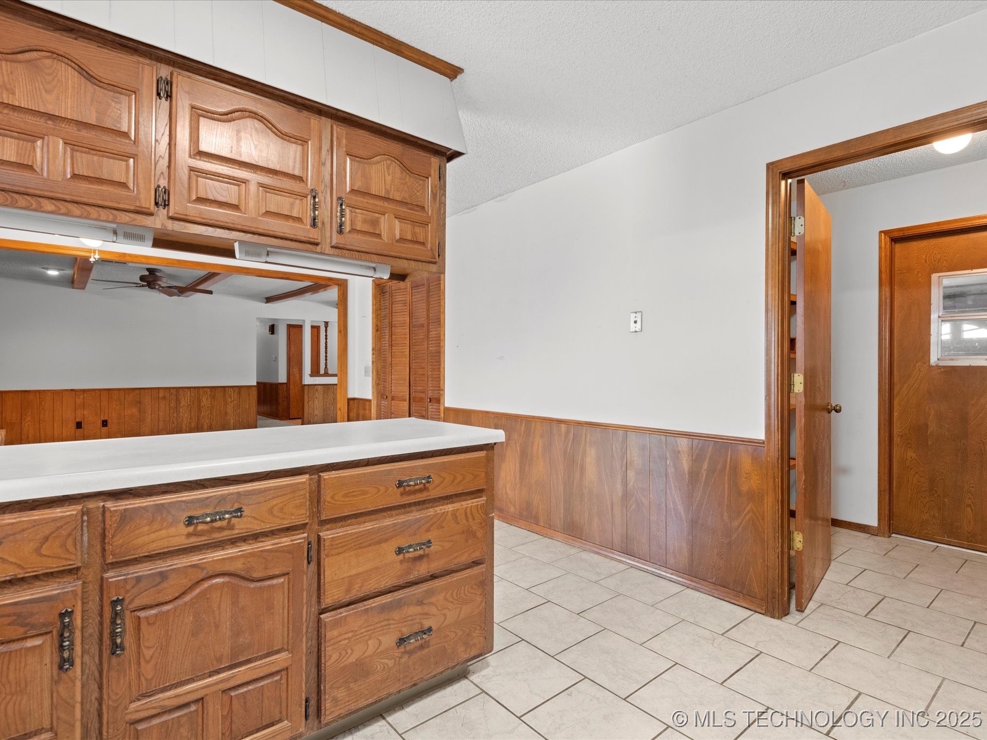609 Castle Road Property Photo 11