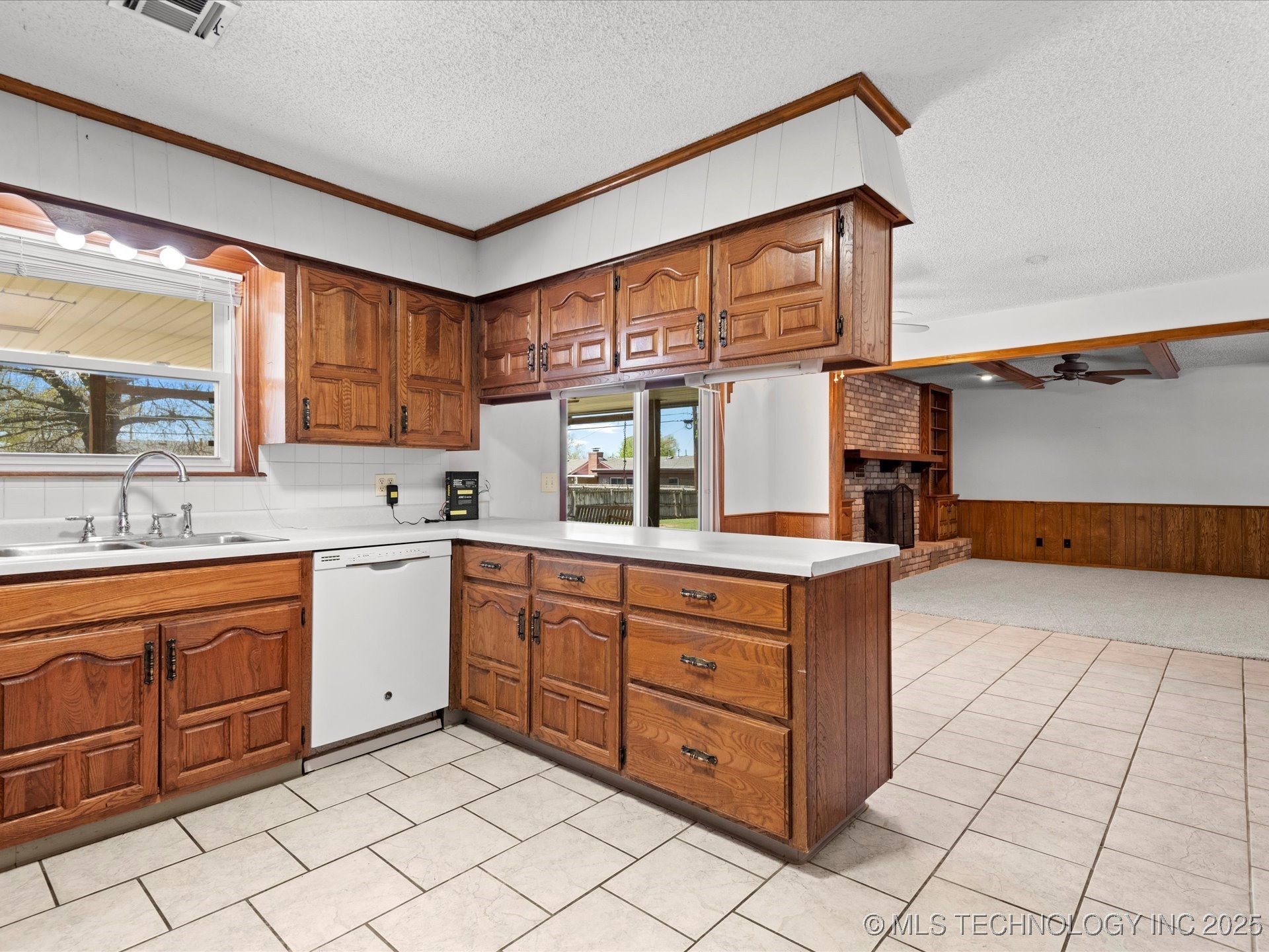 609 Castle Road Property Photo 12
