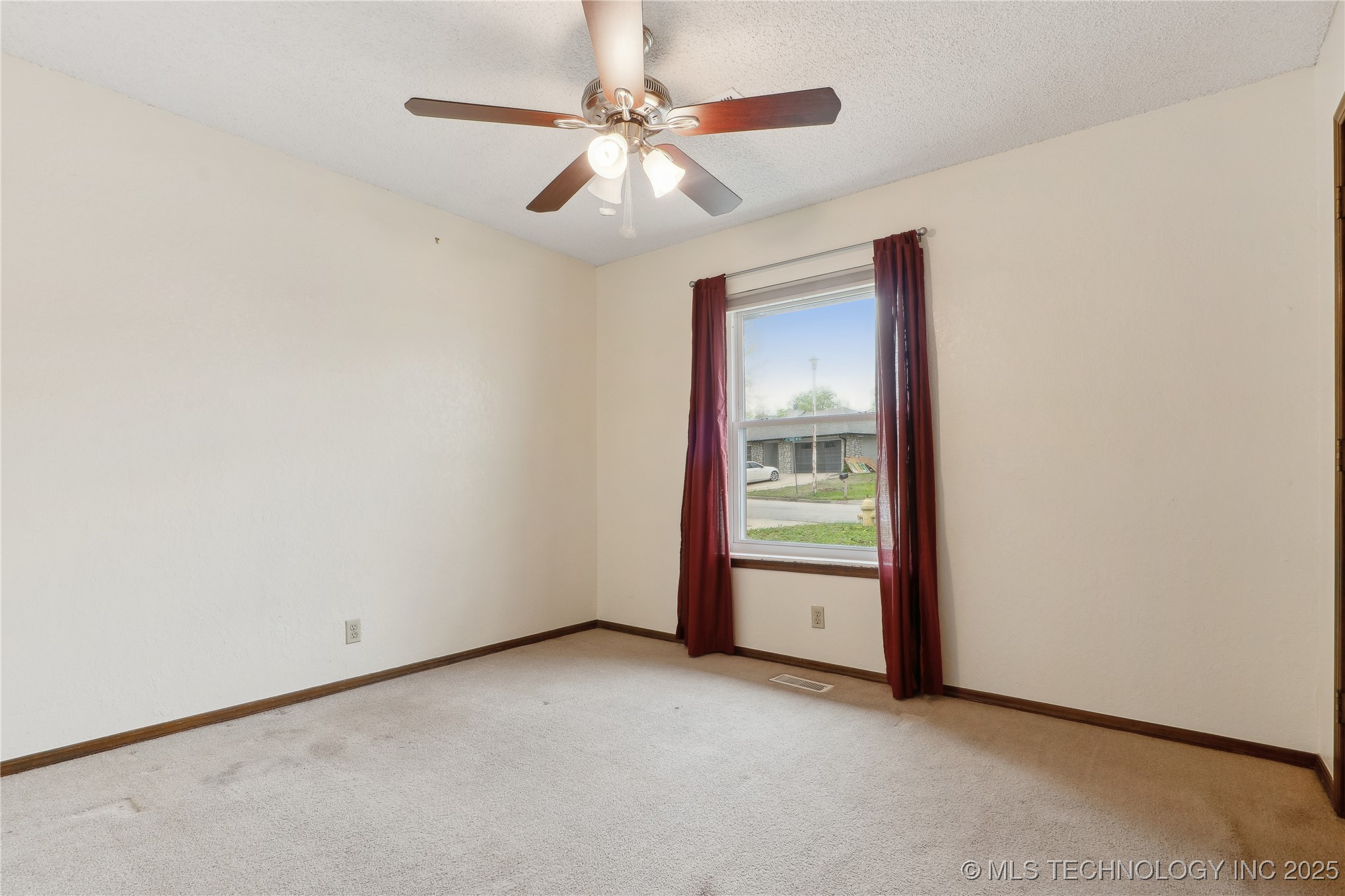 6429 S 30th West Avenue Property Photo 18