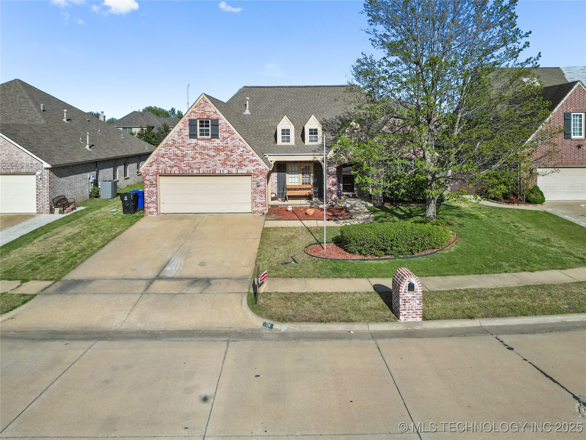 715 N Butternut Court Property Photo 1
